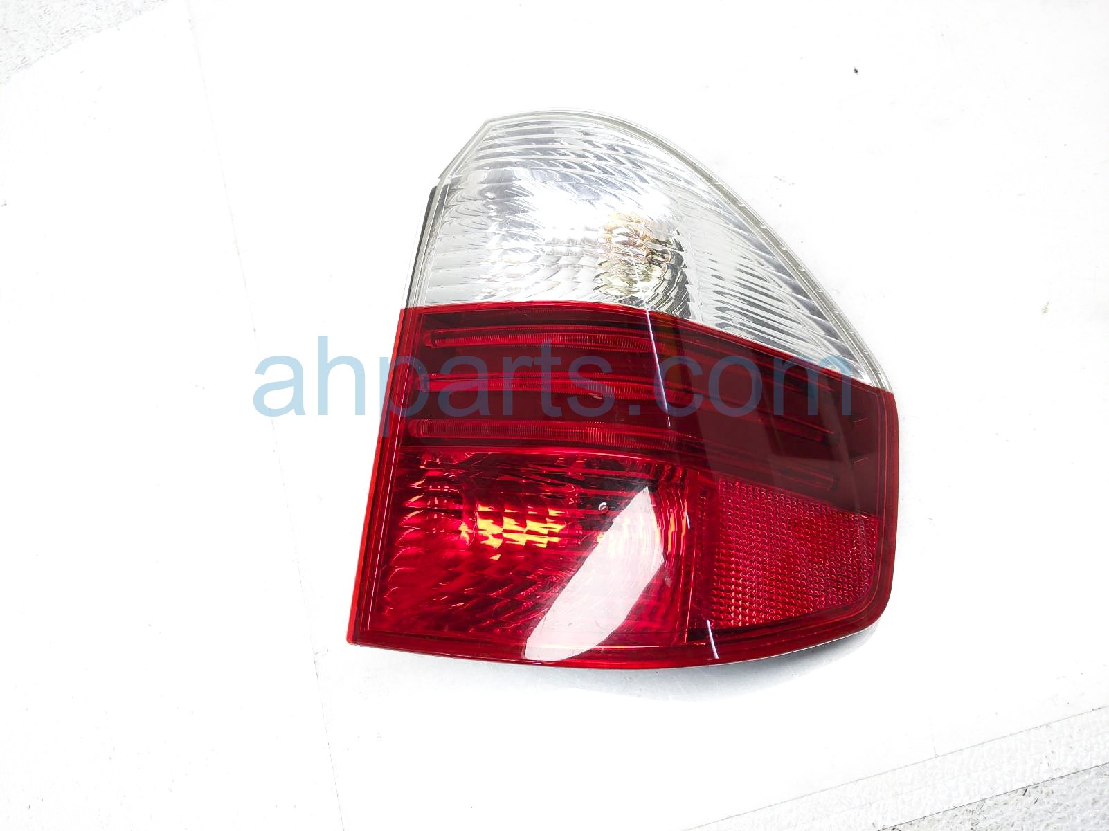 $75 BMW RH TAIL LAMP / LIGHT (ON BODY)-NOTES