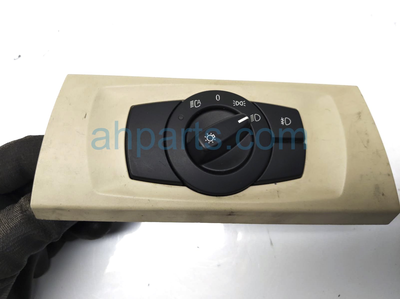 $25 BMW HEADLAMP SWITCH ASSY (ON DASH)