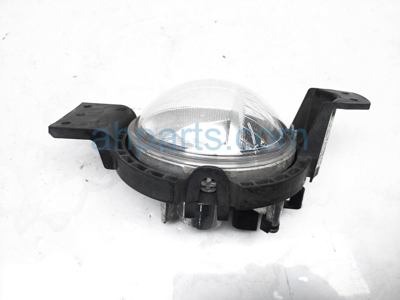 $40 BMW FRONT FOG LAMP / LIGHT