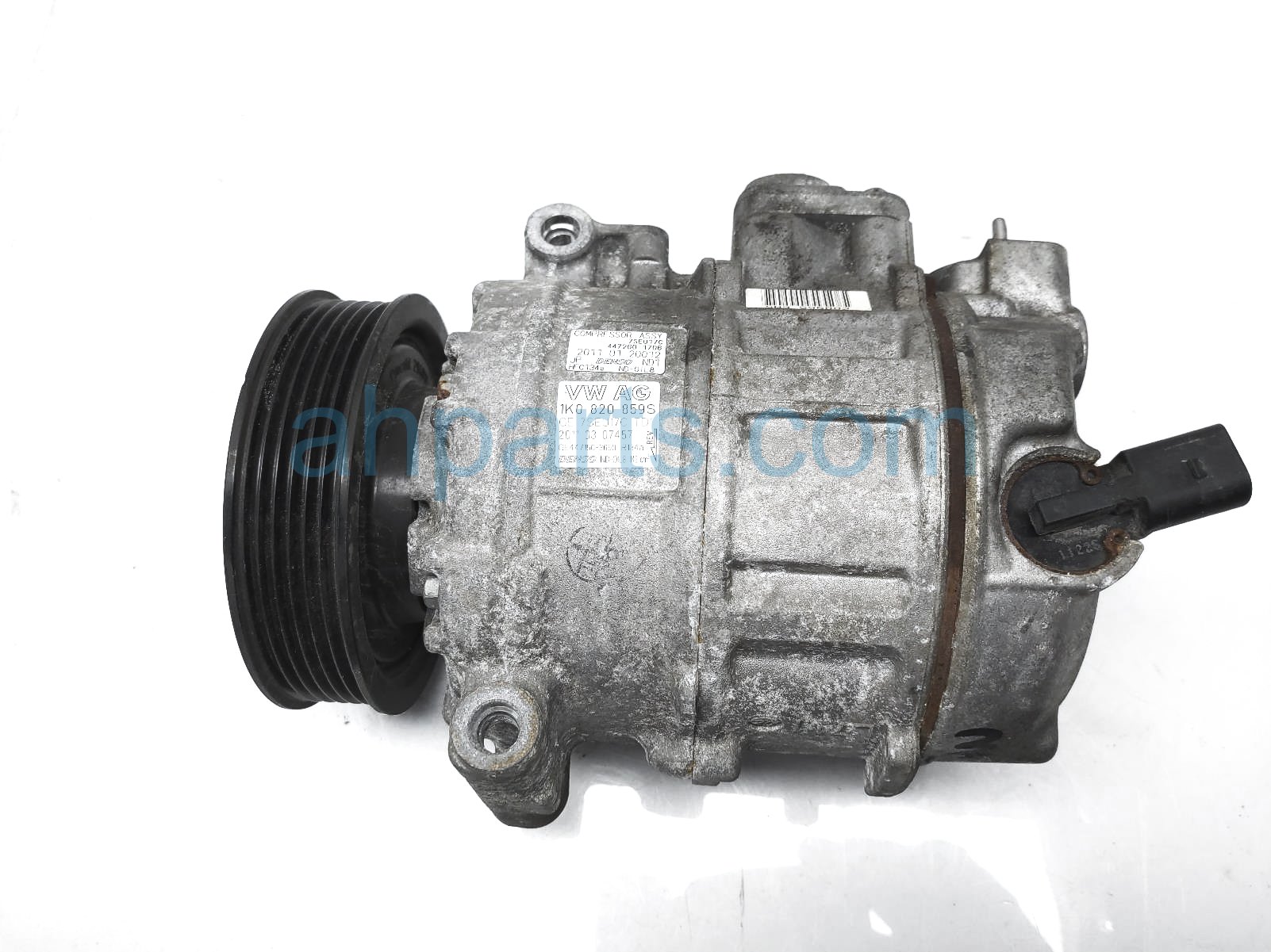 $85 Volkswagen AC PUMP / COMPRESSOR