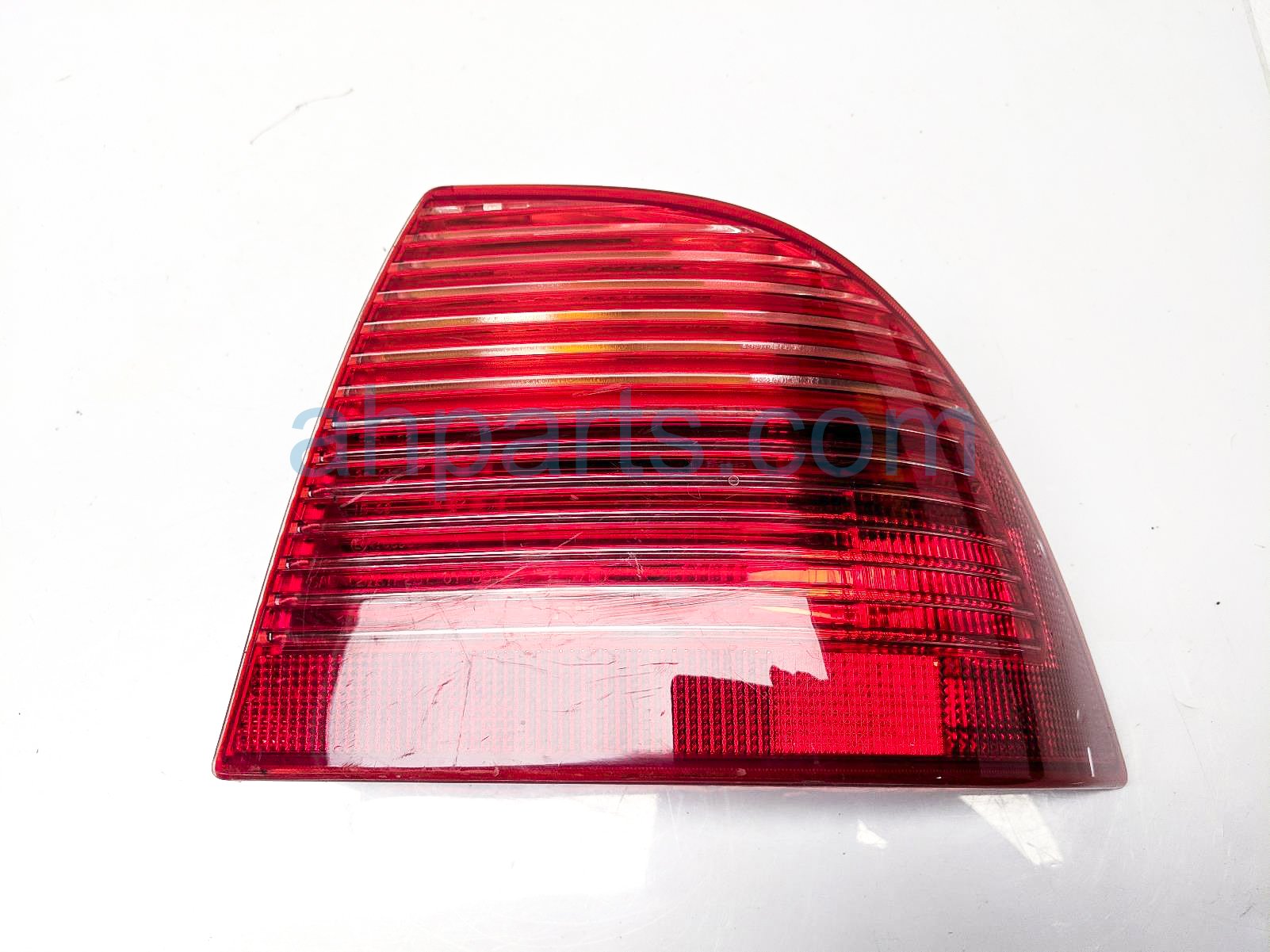 $75 Saab RH TAIL LAMP (ON BODY) - NOTES