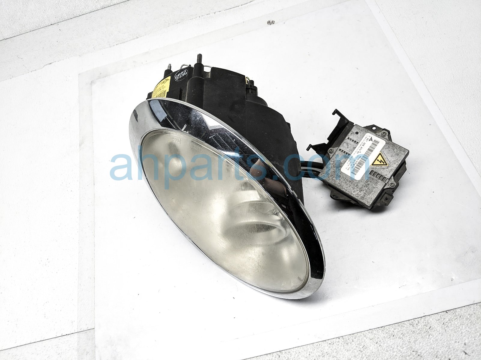 $195 BMW LH HEAD LAMP / LIGHT -