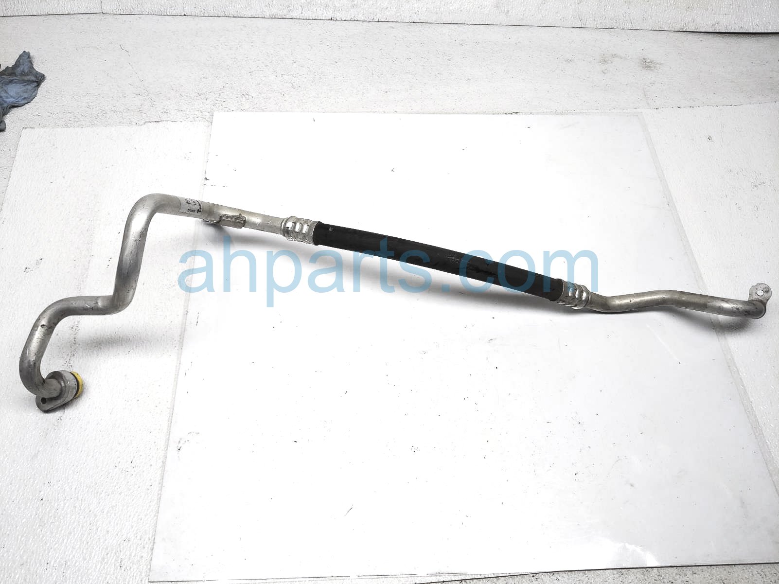 $45 BMW A/C SUCTION HOSE - 3.0L