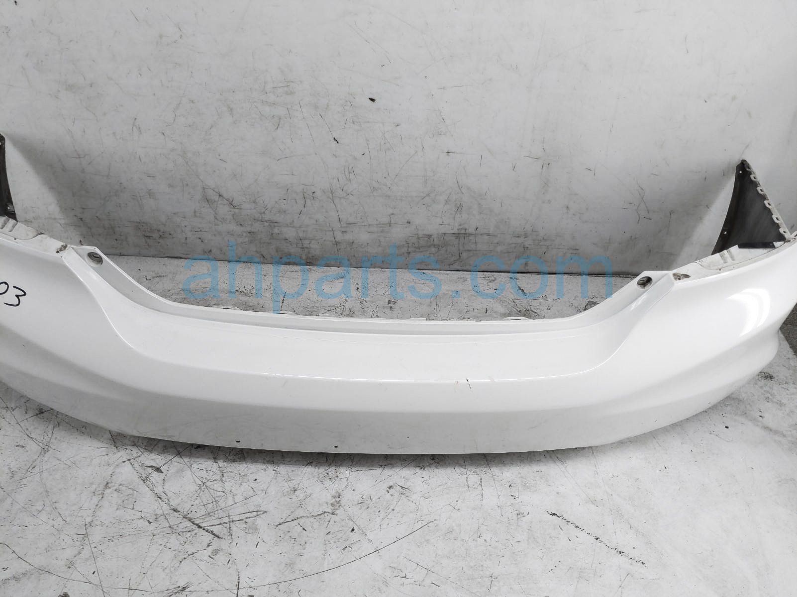 $200 Honda REAR BUMPER COVER - WHITE - NOTES