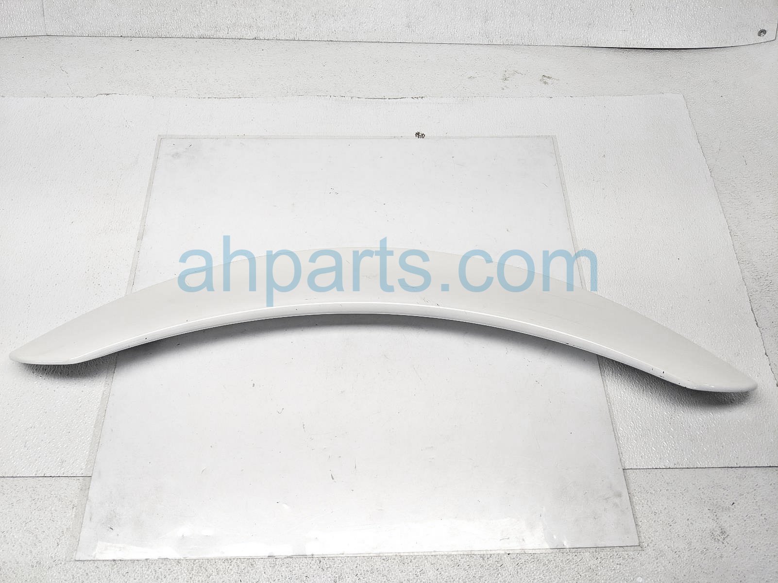 $50 BMW REAR SPOILER ASSY - WHITE - NOTES