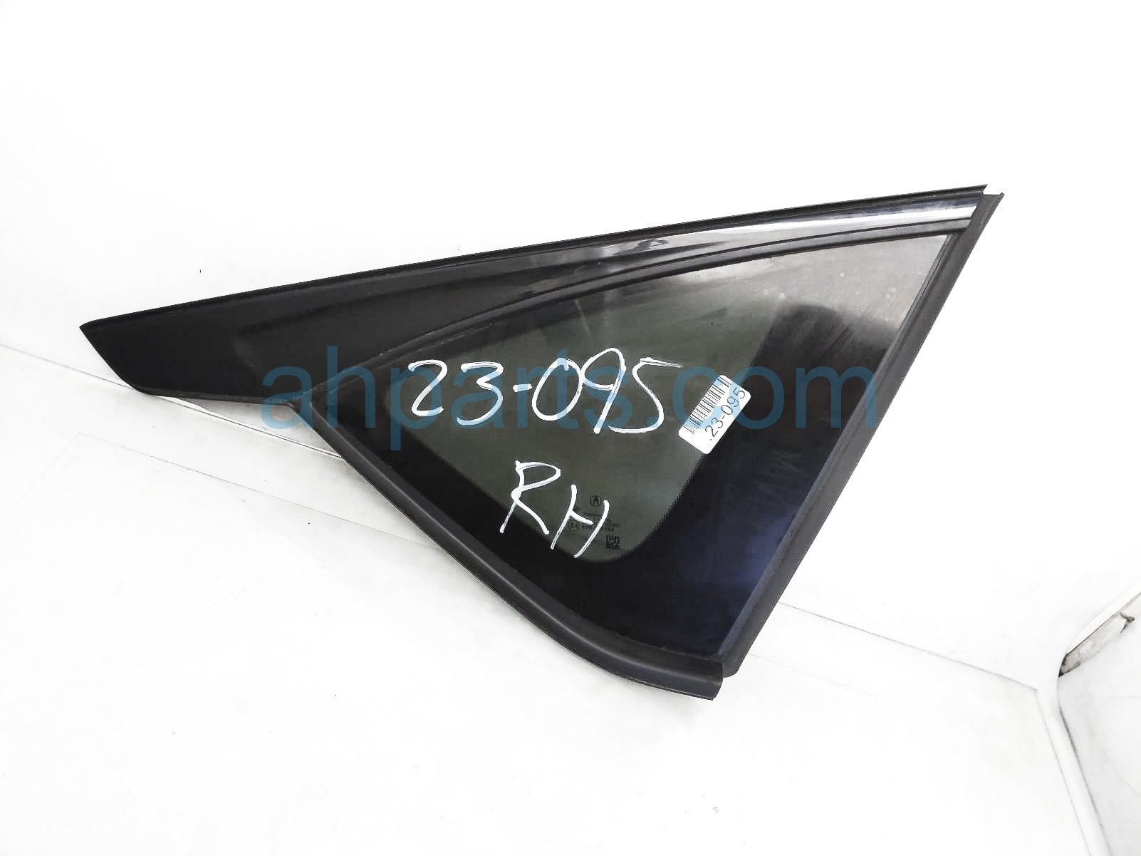 $115 Acura RH QUARTER WINDOW GLASS - BLACK