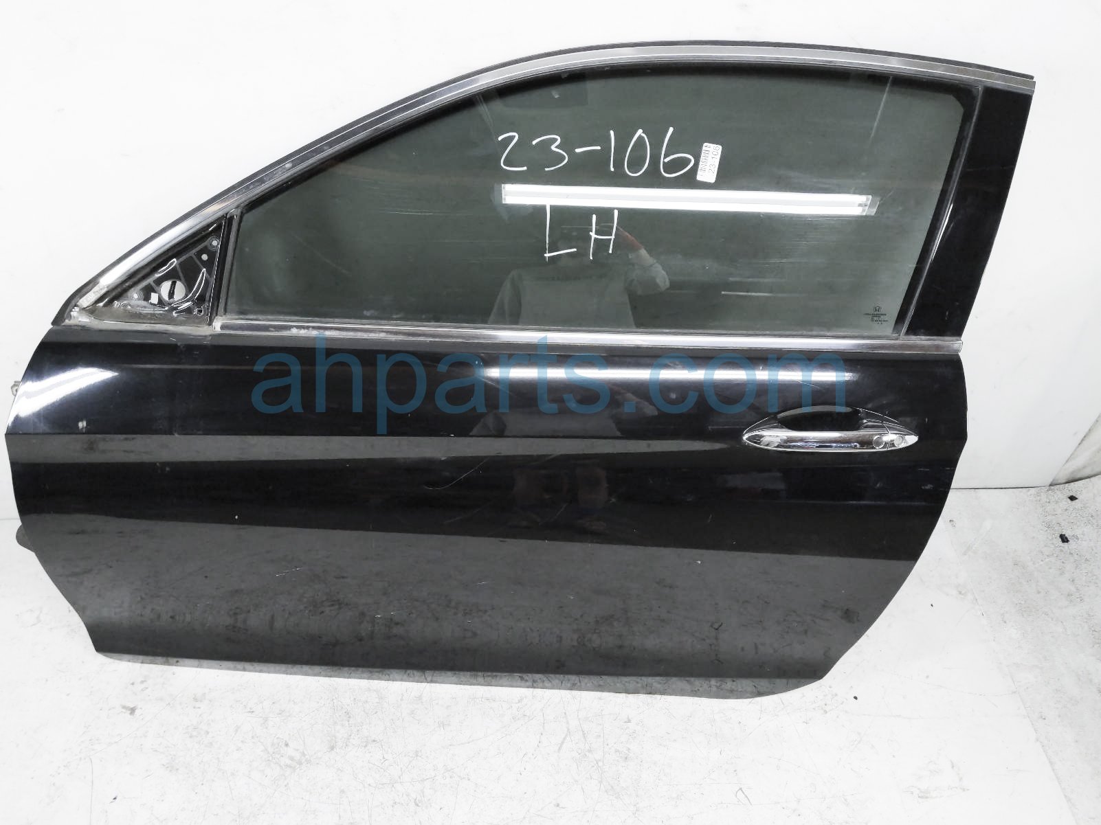 $475 Honda LH DOOR - BLACK - NO MIRROR/TRIM