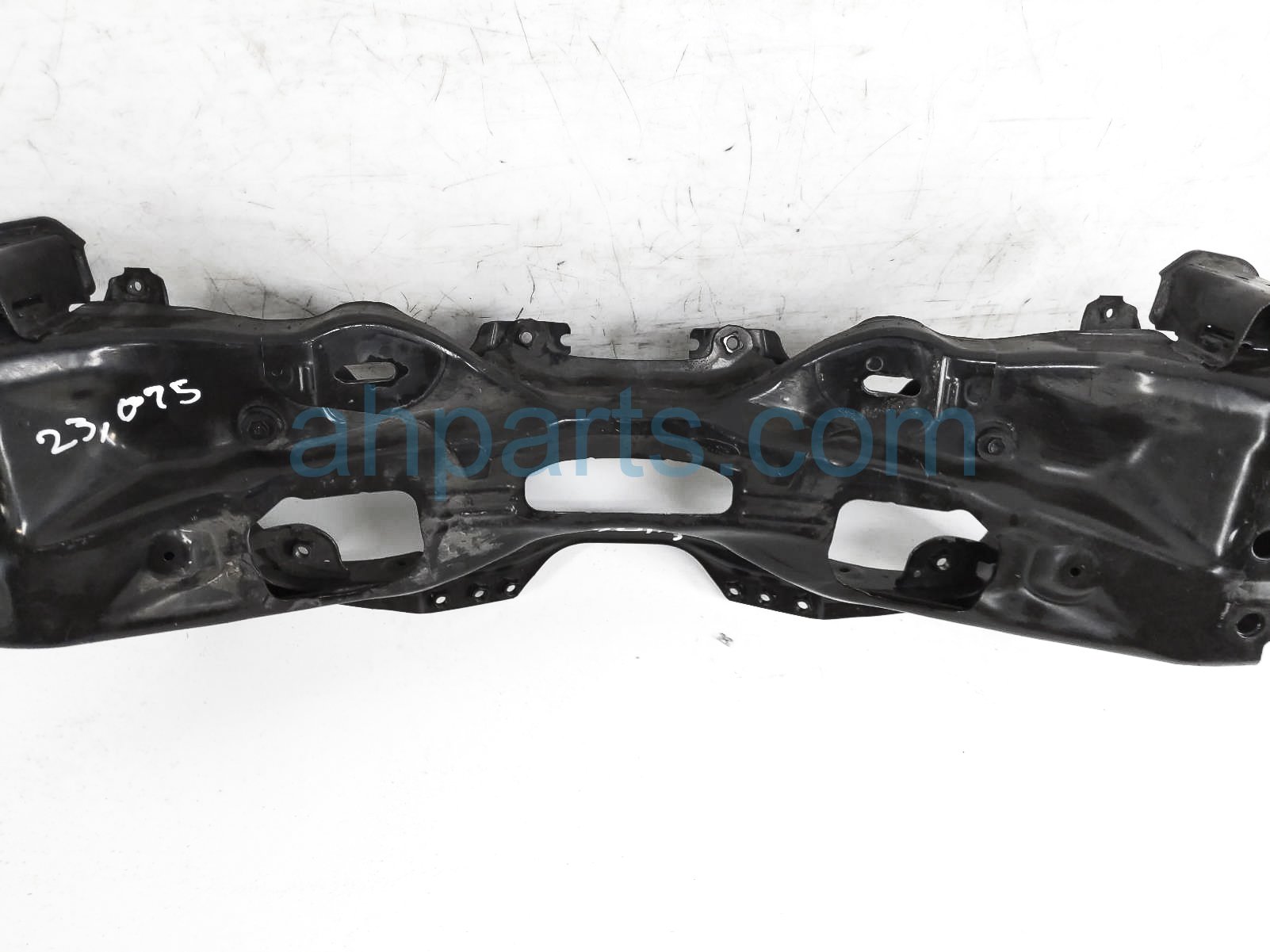 $175 Subaru FRONT SUB FRAME / CRADLE