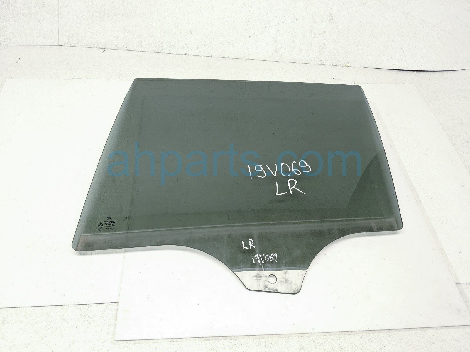 $79 BMW RR/LH DOOR GLASS WINDOW