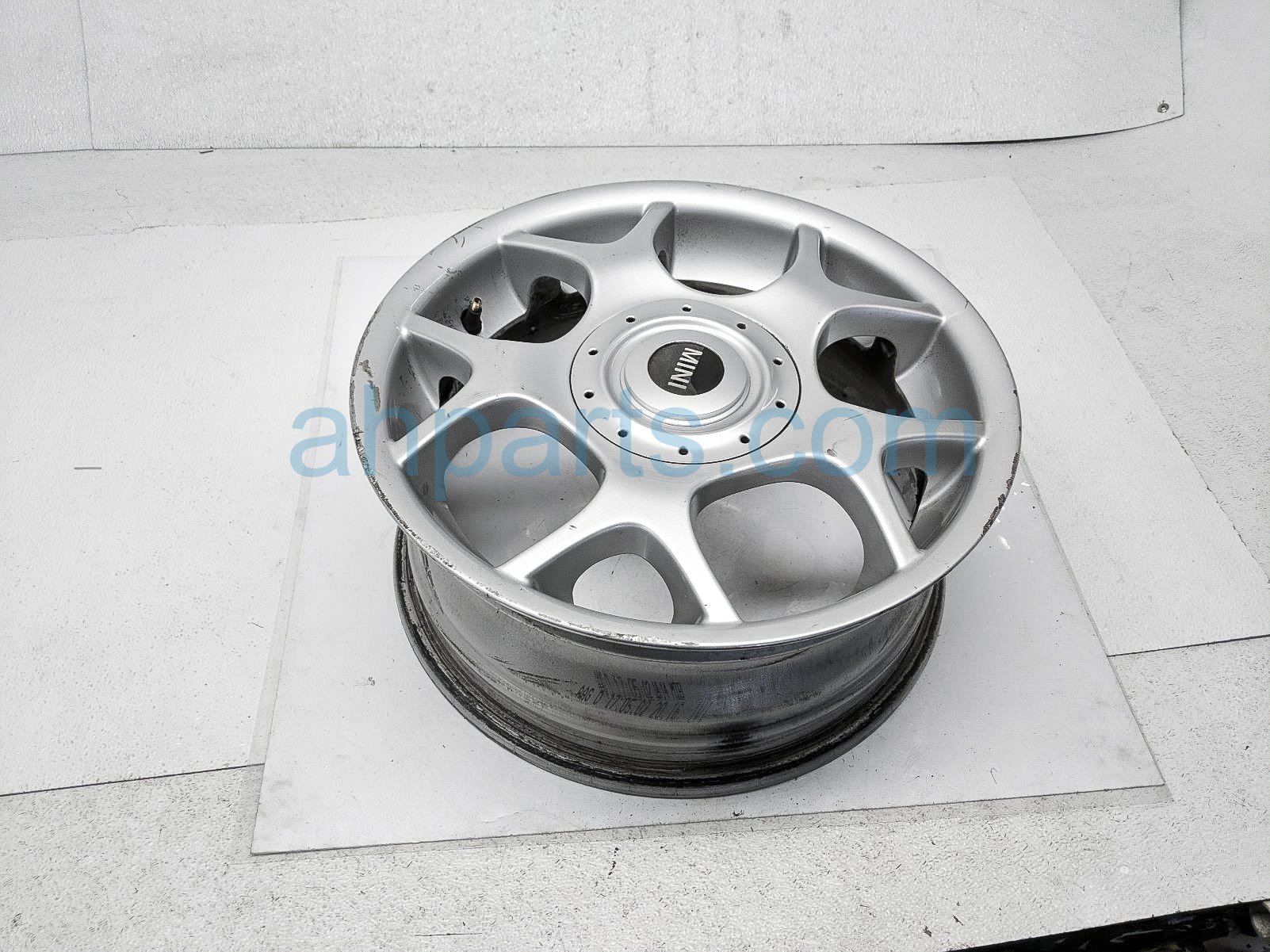 $50 BMW 16 INCH WHEEL / RIM - NOTES