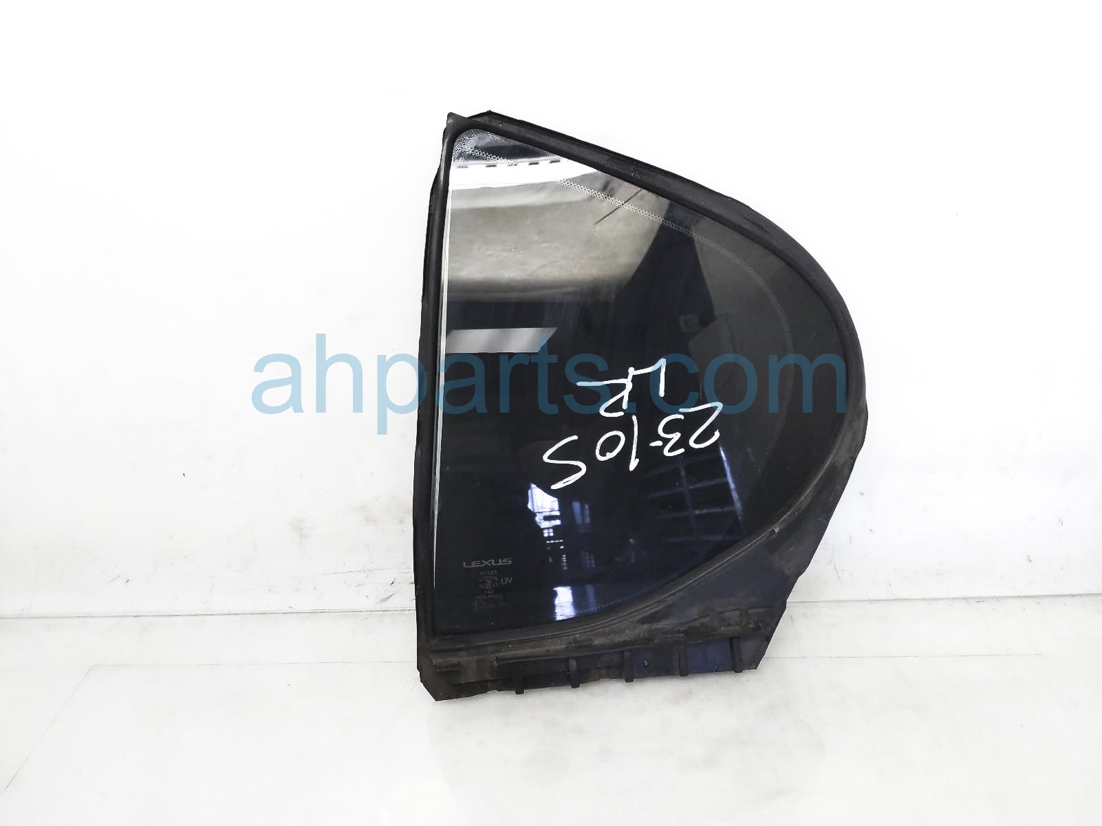 $65 Lexus RR/LH DOOR WINDOW VENT GLASS