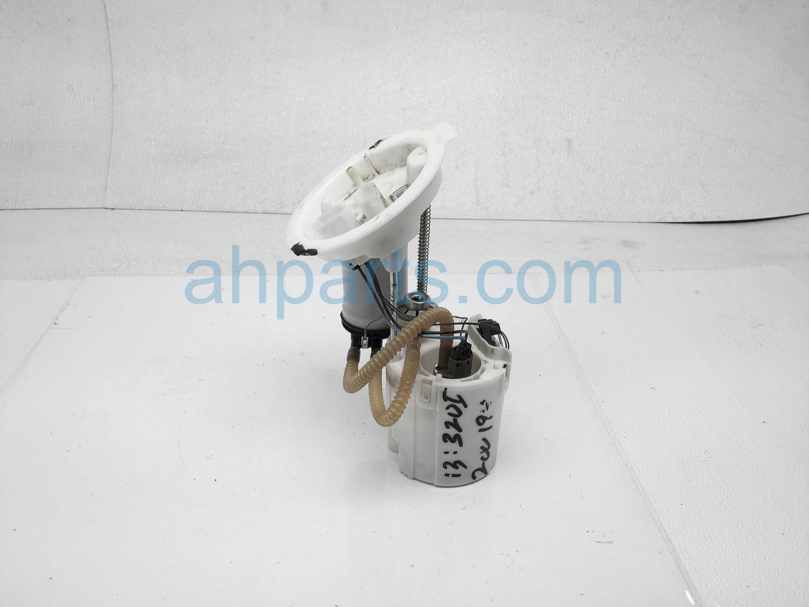 $49 BMW GAS / FUEL PUMP (TANK MOUNTED)