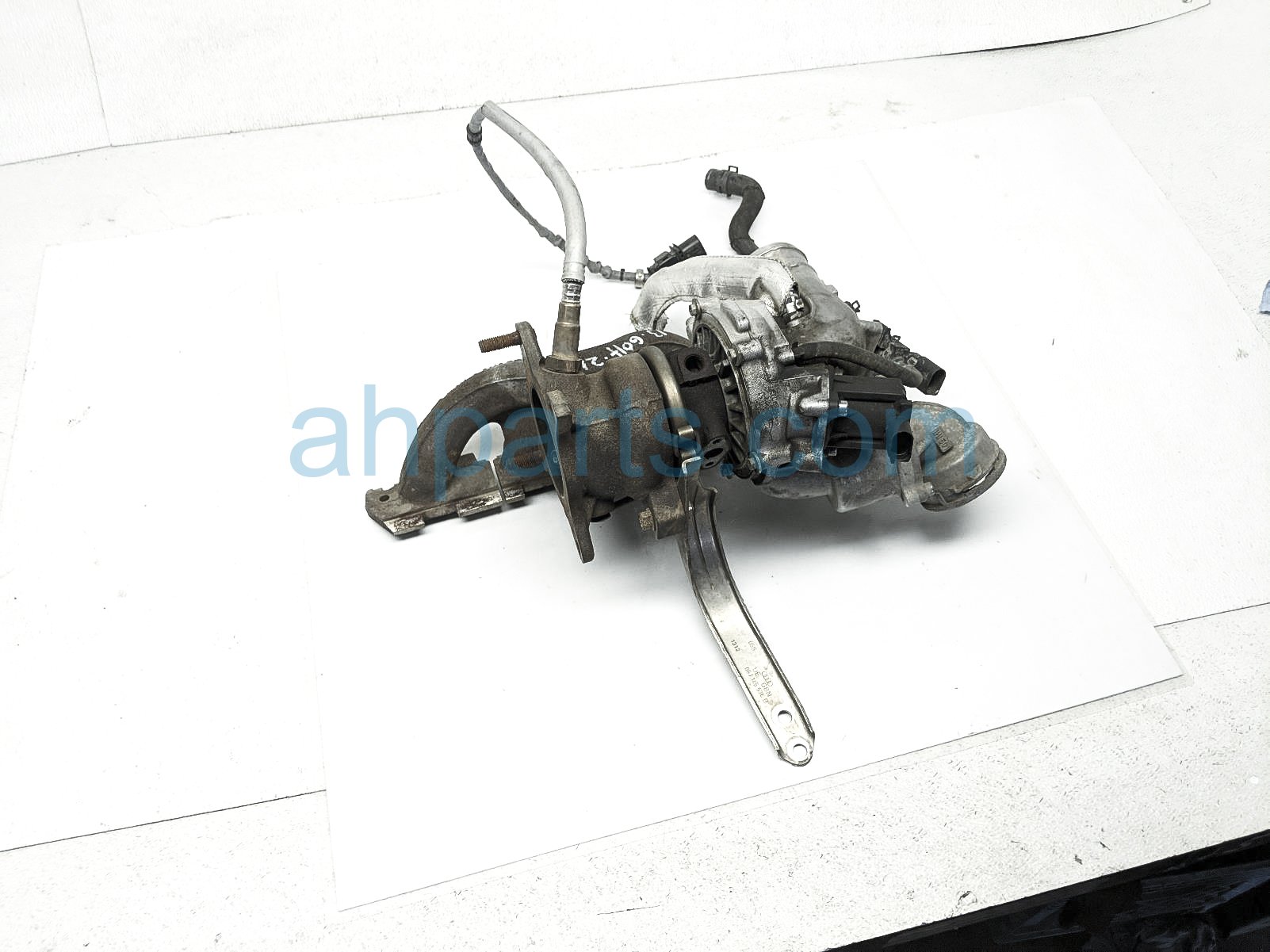 $250 Volkswagen EXHAUST MANIFOLD + TURBOCHARGER ASSY