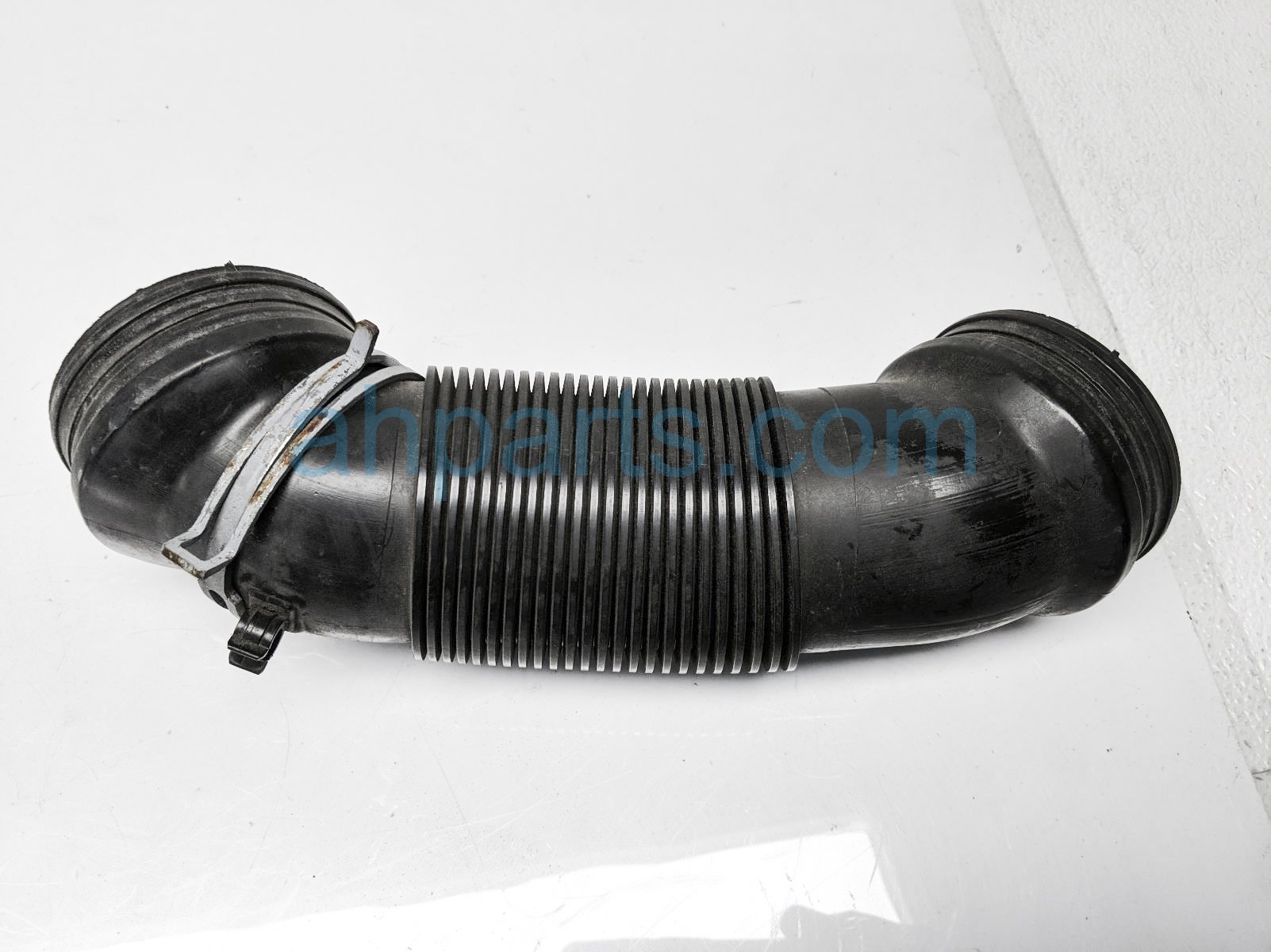 $25 Volkswagen AIR INTAKE CONNECTOR PIPE - 2.0L