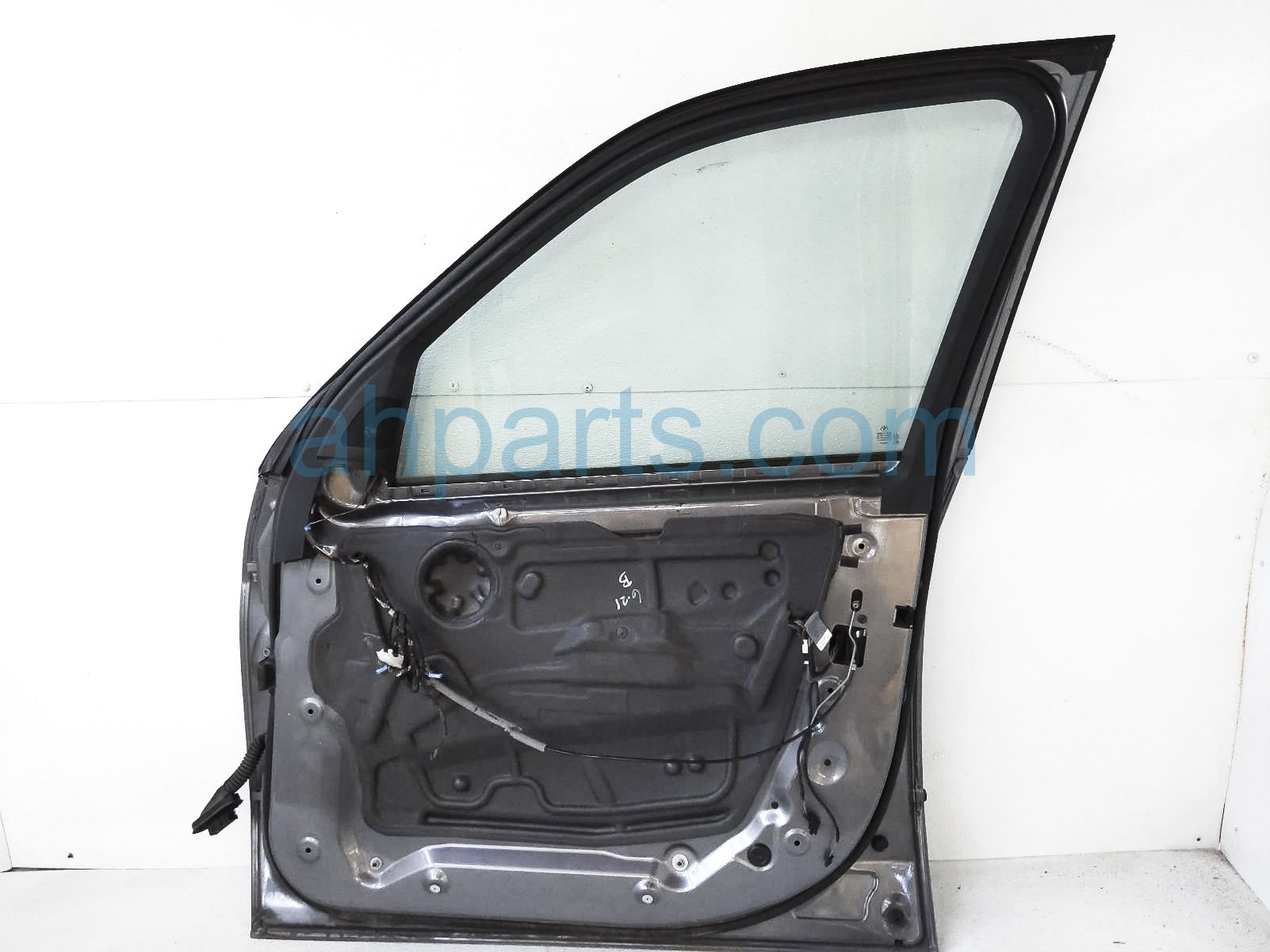 $199 BMW FR/RH DOOR - GRAY - NO MIRROR/PANEL