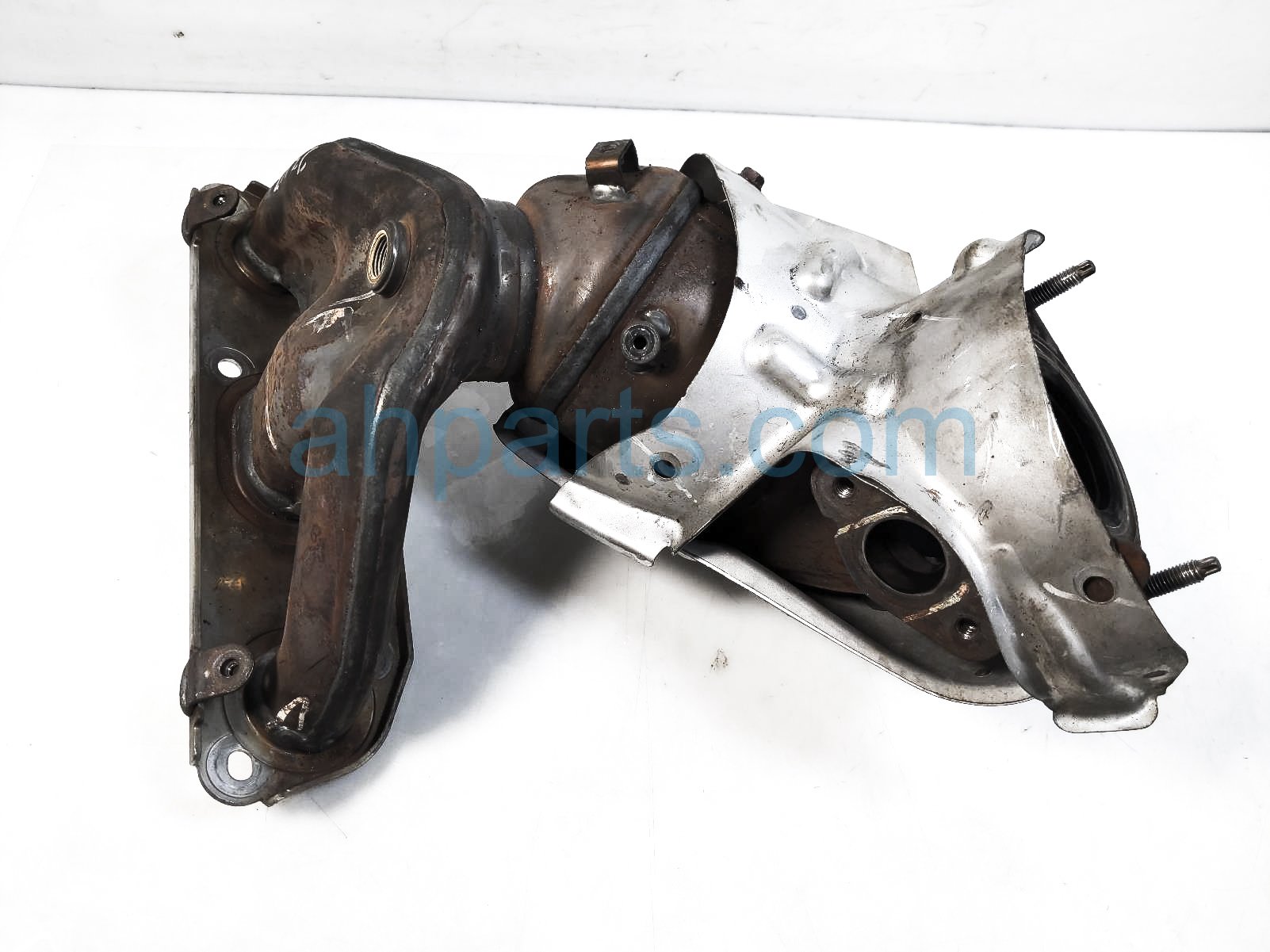 $499 Nissan EXHAUST MANIFOLD - 2.0L