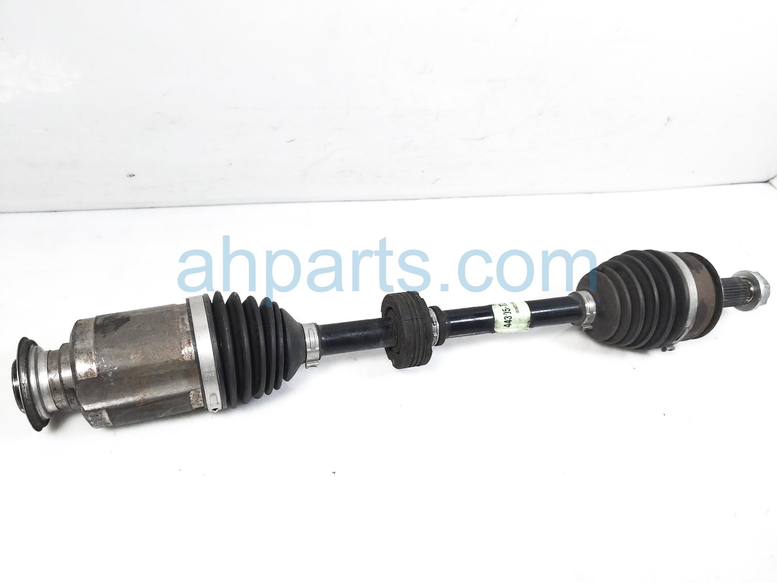 $115 Honda FR/RH CV AXLE DRIVE SHAFT