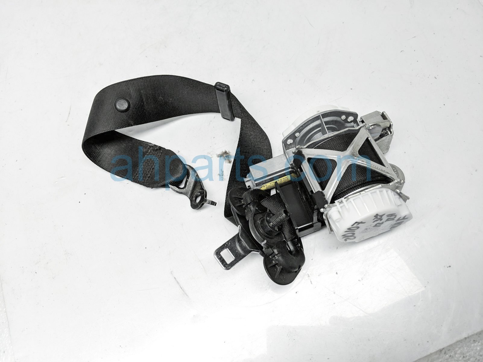 $75 BMW FR/RH SEAT BELT - BLACK