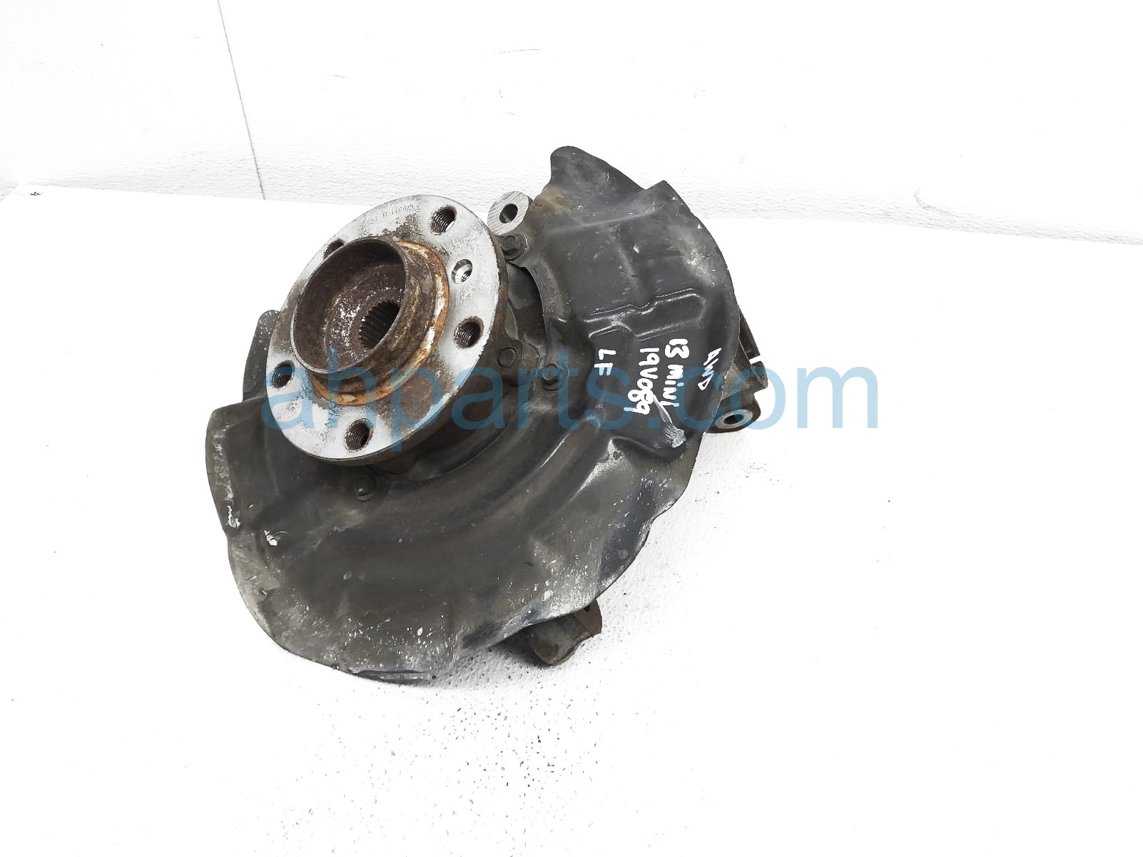 $99 BMW FR/LH SPINDLE KNUCKLE HUB