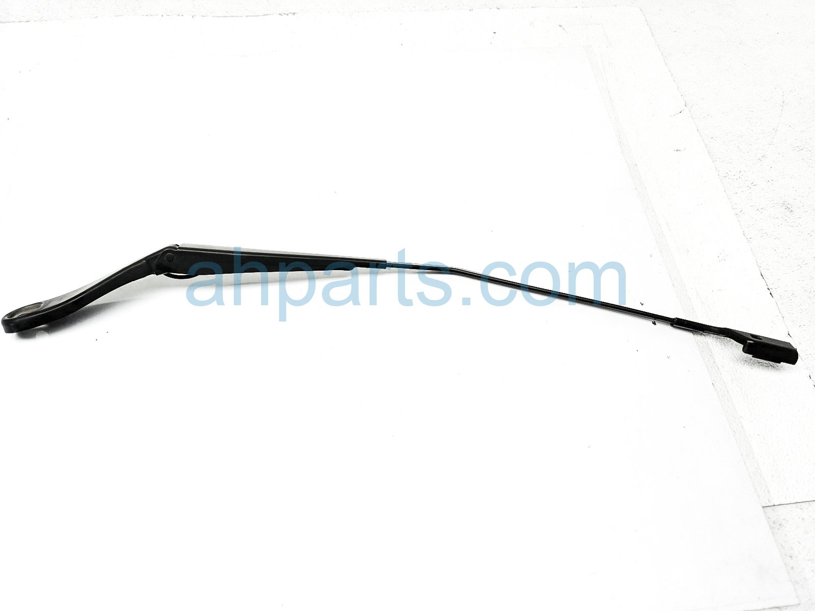 $20 Volvo RH WINDSHIELD WIPER ARM