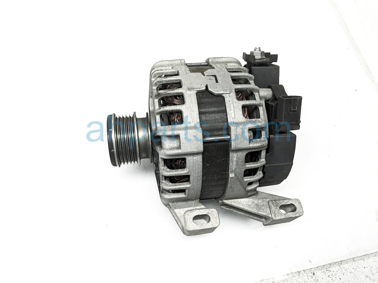 $85 Volvo ALTERNATOR / GENERATOR