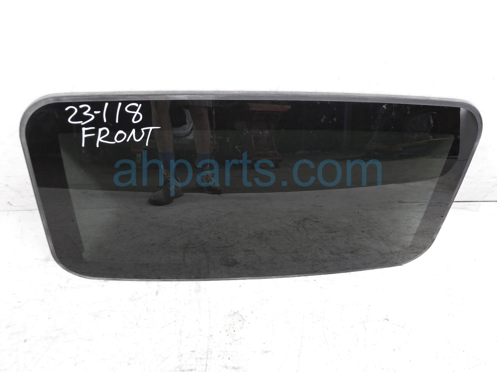 $75 Volvo SUN ROOF GLASS WINDOW