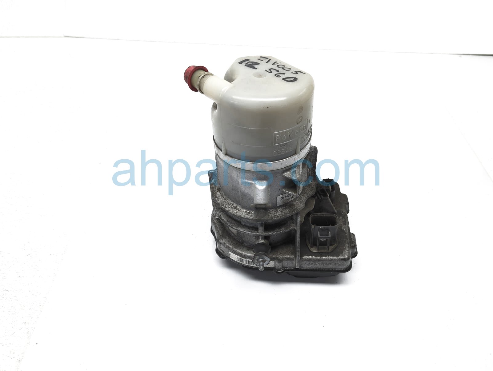 $75 Volvo POWER STEERING PUMP ASSY