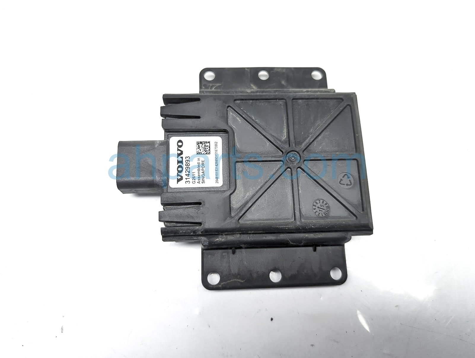 $125 Volvo RR/LH OBJECT SENSOR CONTROL UNIT