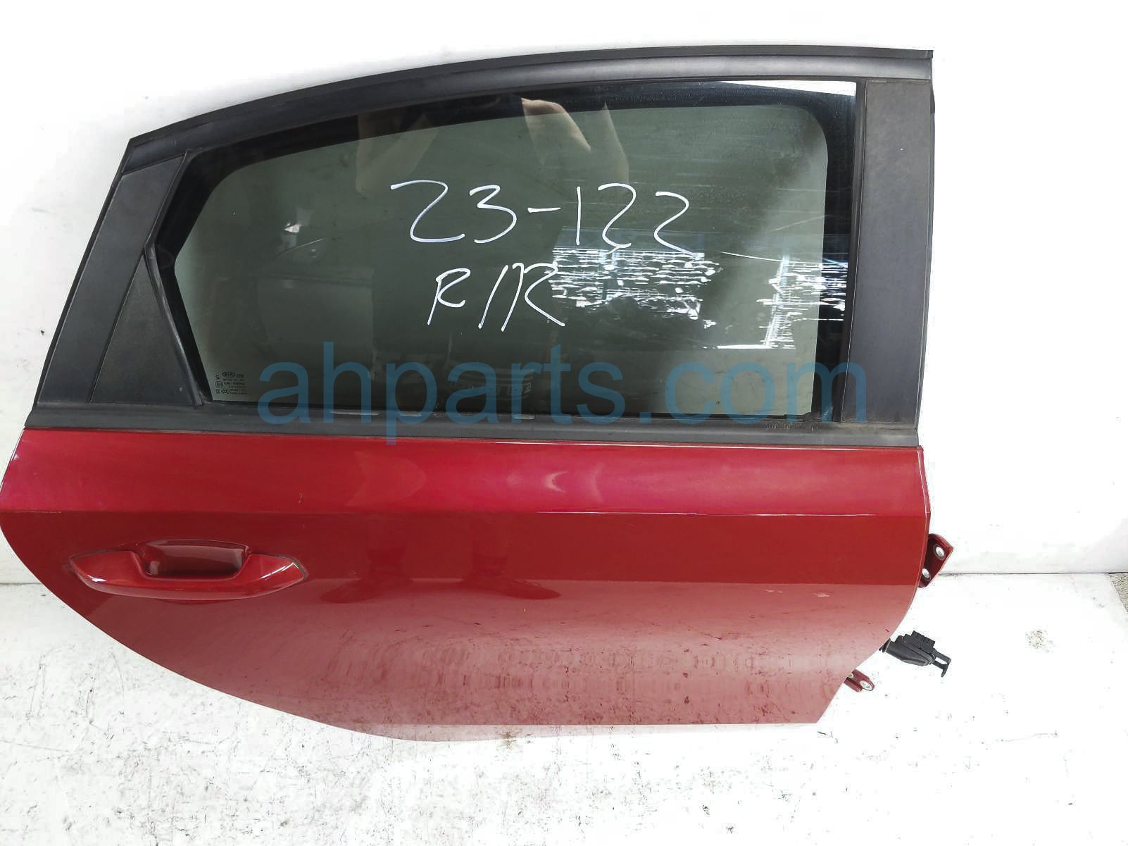 $599 Kia RR/RH DOOR - RED - NO INSIDE TRIM