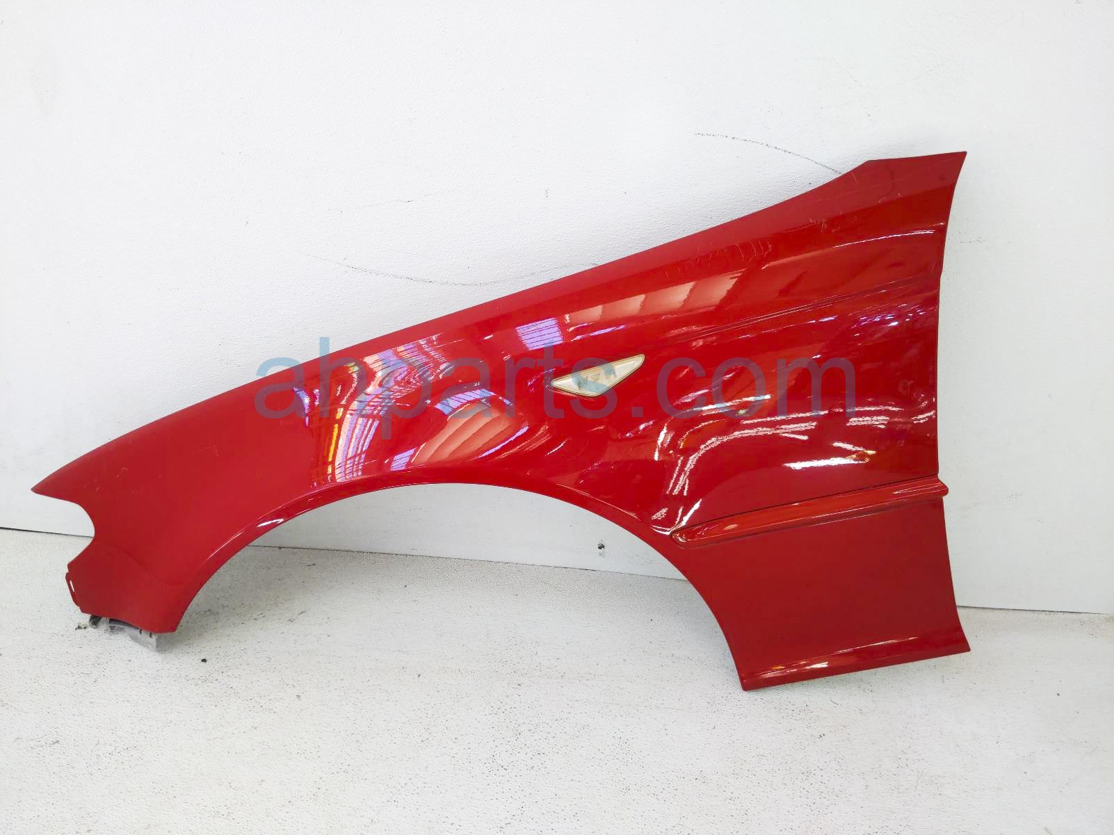 $90 BMW LH SIDE FENDER - RED