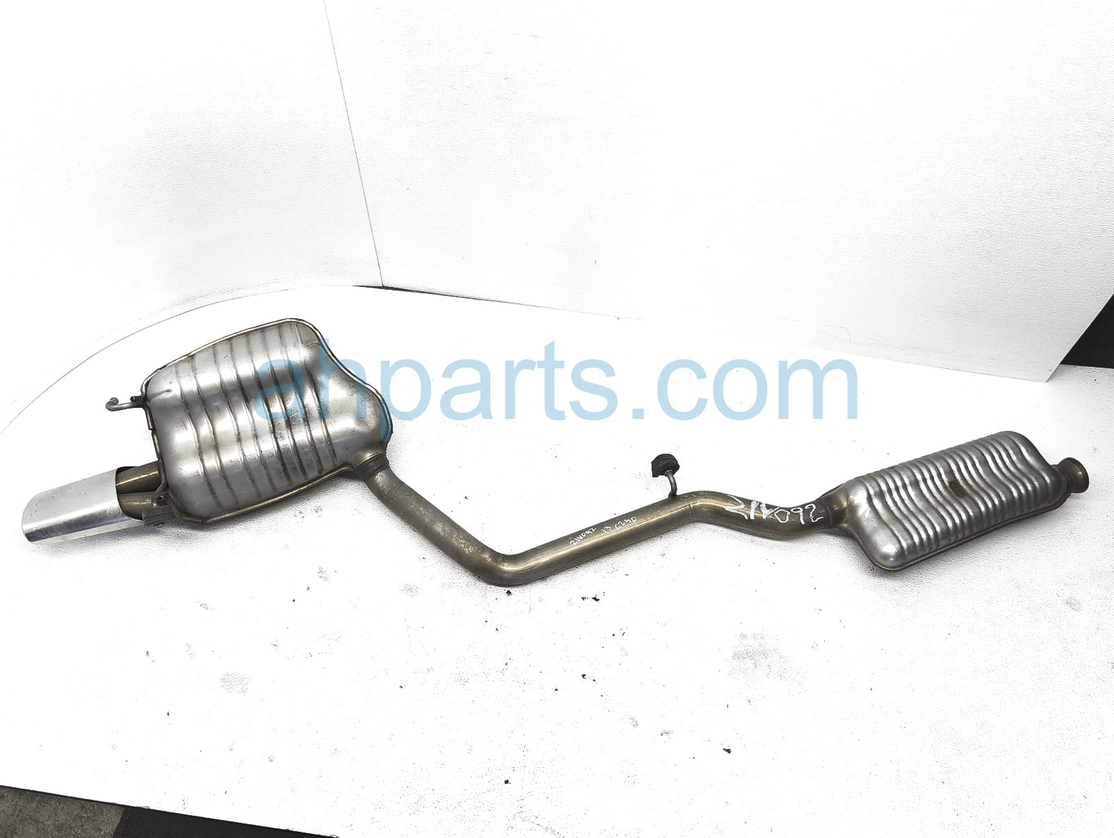 $100 Mercedes REAR EXHAUST PIPE & MUFFLER ASSY