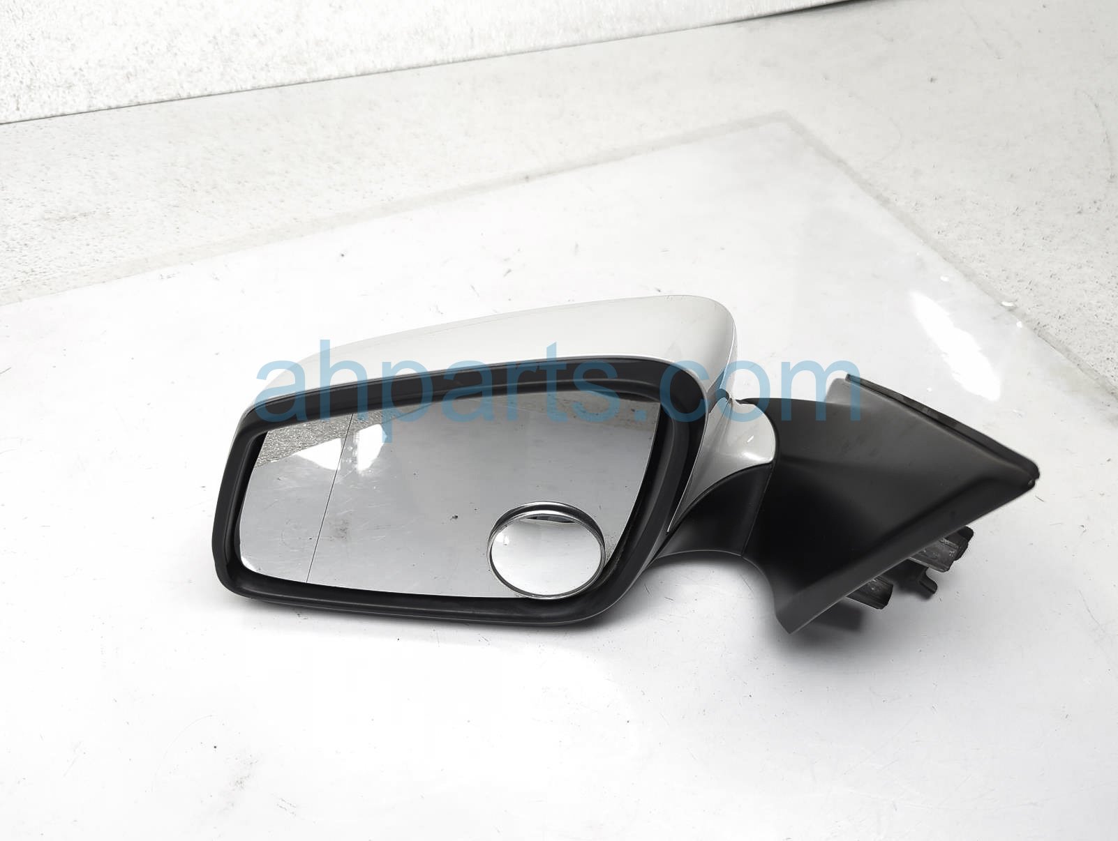 $175 BMW LH SIDE VIEW MIRROR - WHITE