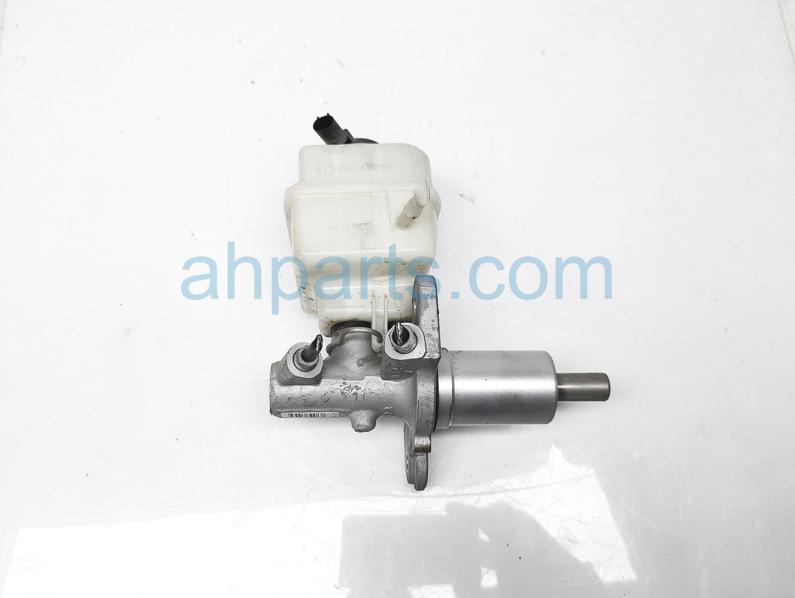 $40 BMW BRAKE MASTER CYLINDER