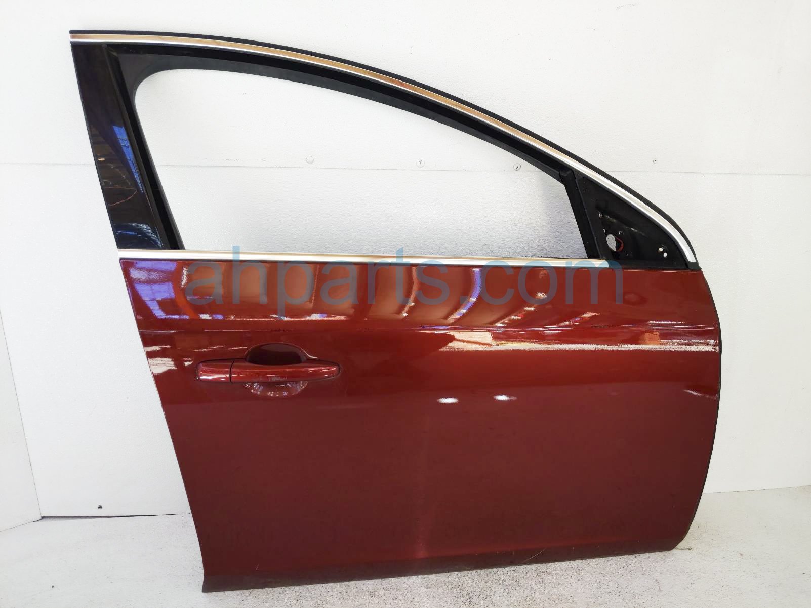 $249 Volvo FR/RH DOOR ASSY-BURGANDY-NO MIRROR