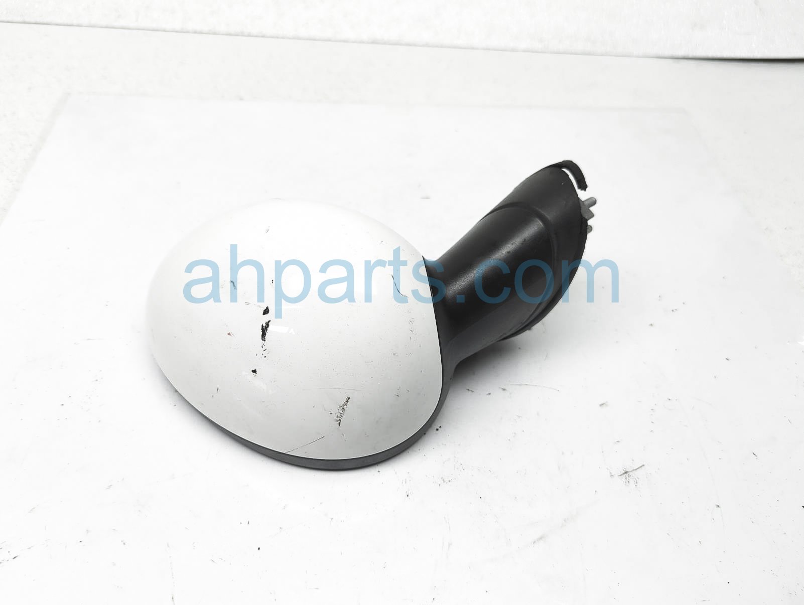 $75 BMW LH SIDE VIEW MIRROR - WHITE