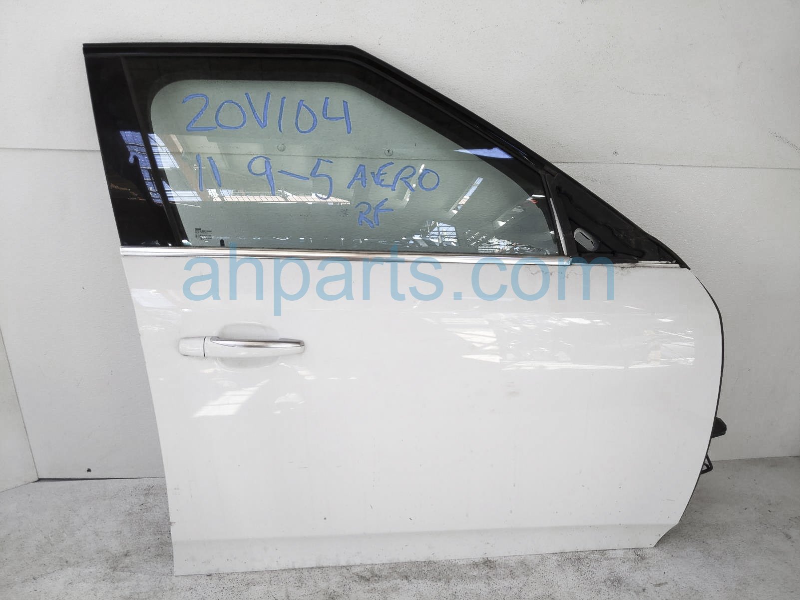 $300 Saab FR/RH DOOR ASSY - WHITE- NO MIRROR