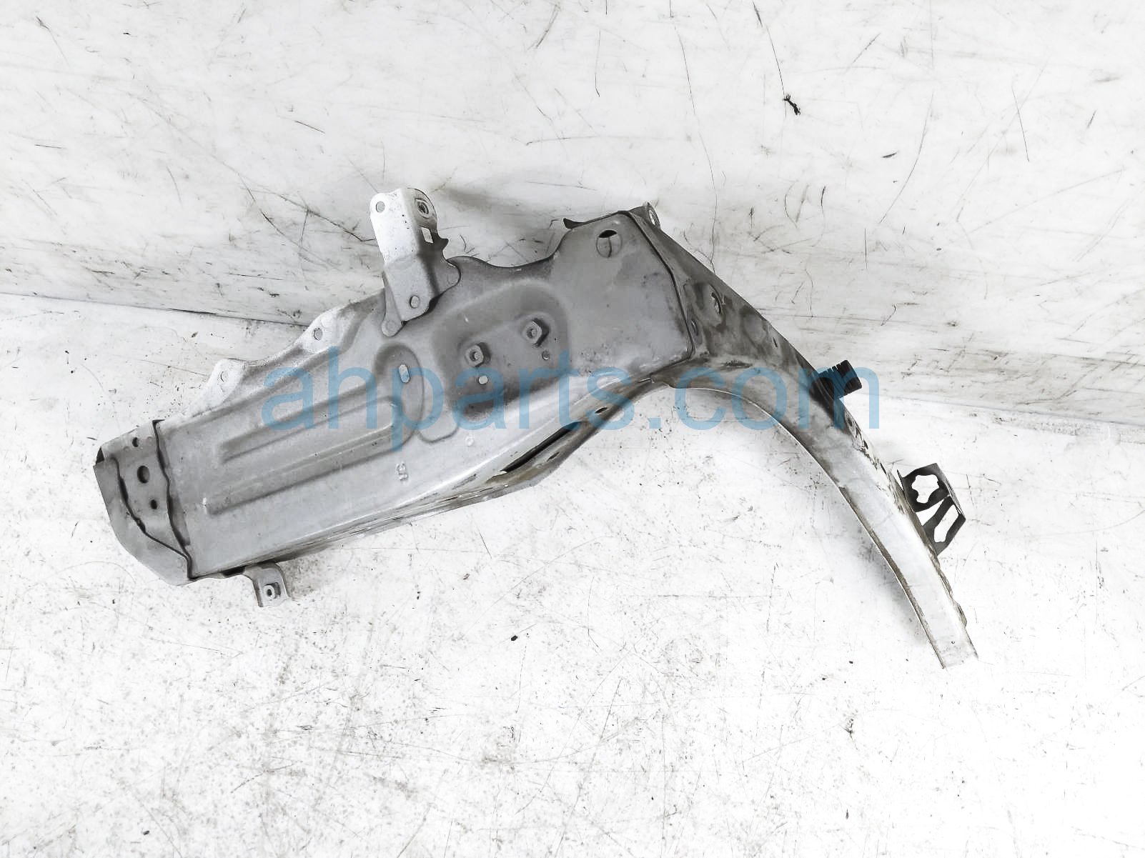 $100 Lexus RH SIDE  RADIATOR SUPPORT - 3.5L