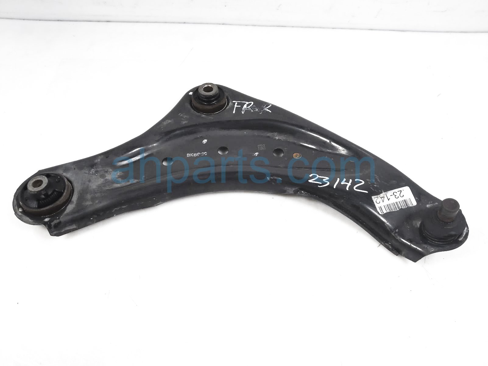 $125 Nissan FR/RH LOWER CONTROL ARM