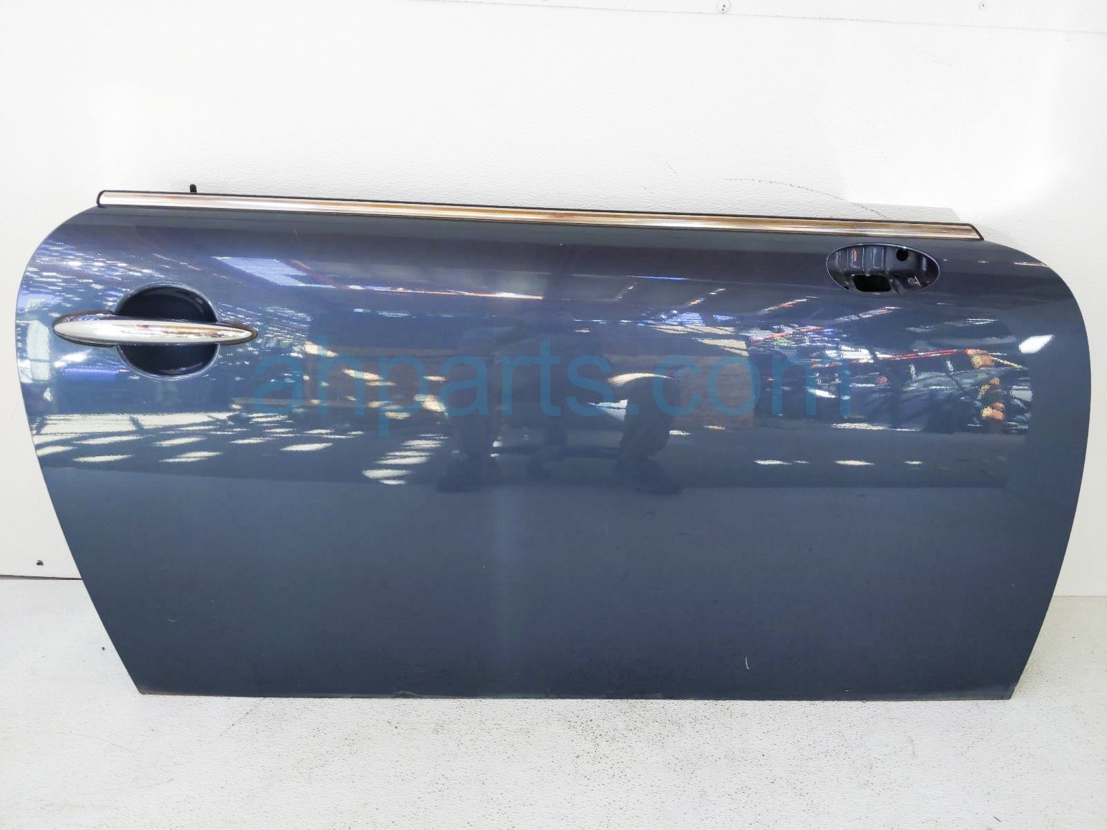 $175 BMW RH DOOR - BLUE - NO INSIDE PANEL