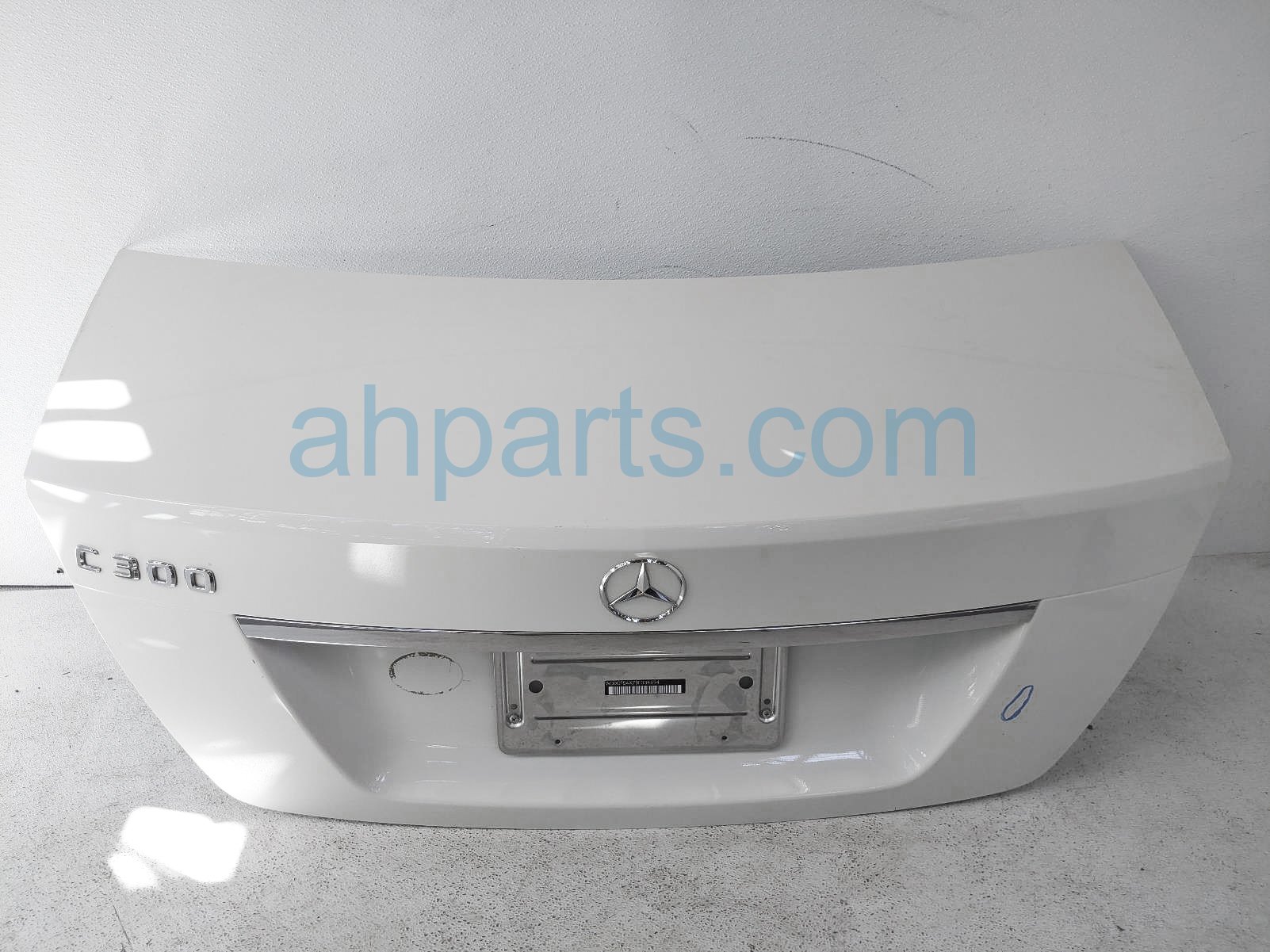 $249 Mercedes TRUNK / DECKLID - WHITE