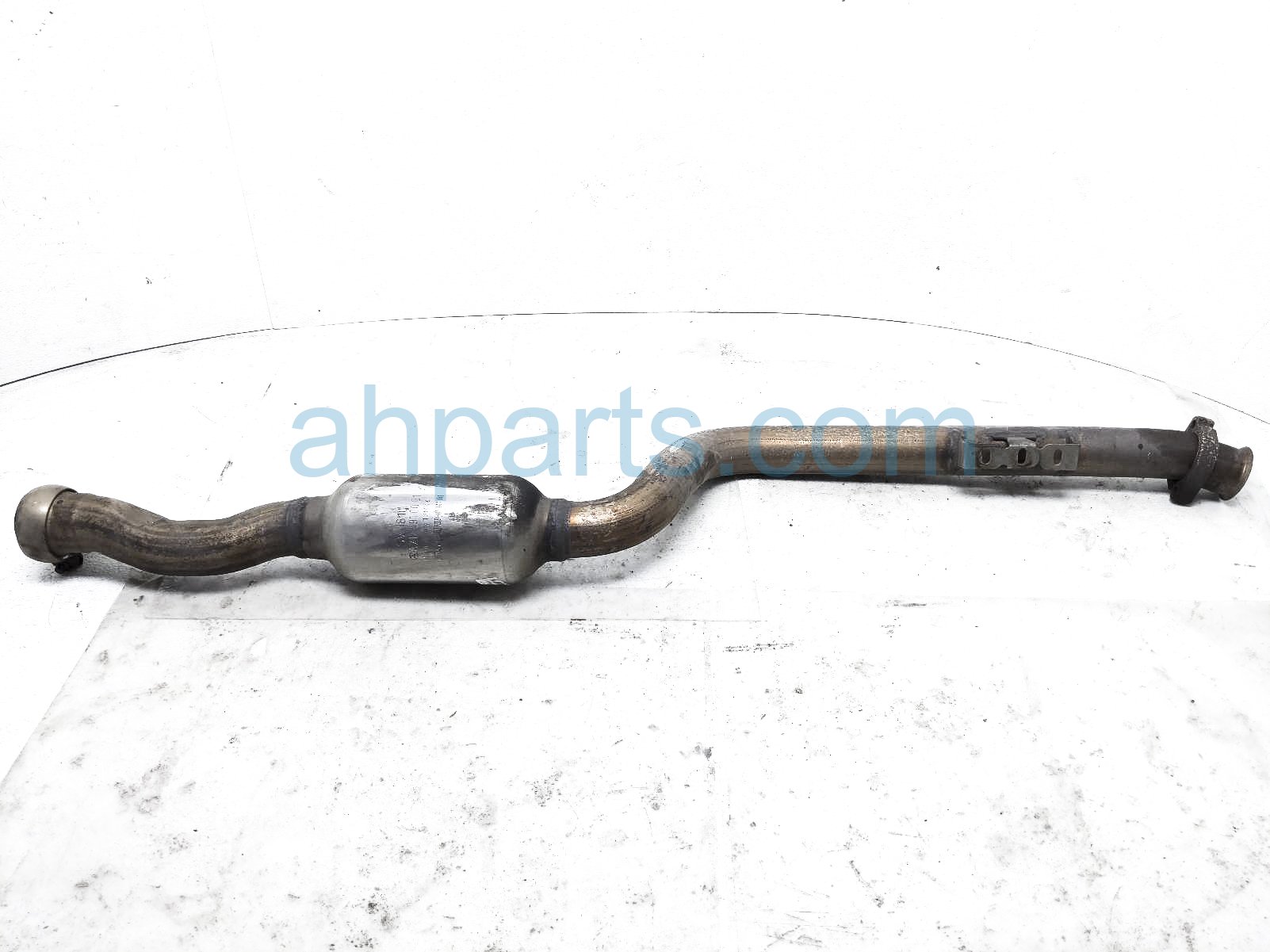 $100 Mercedes EXHAUST INTERMEDIATE PIPE ASSY