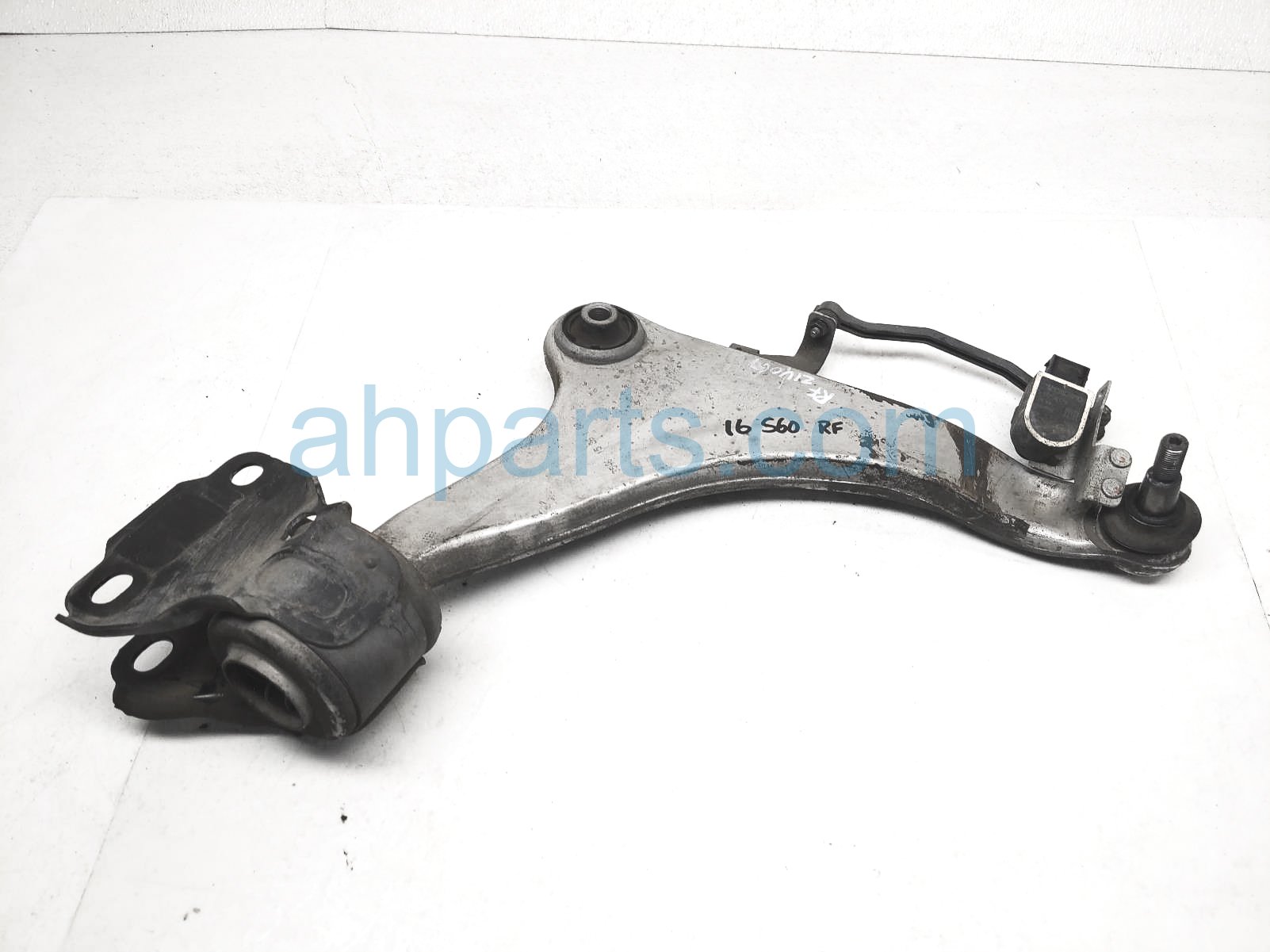 $75 Volvo FR/RH LOWER CONTROL ARM