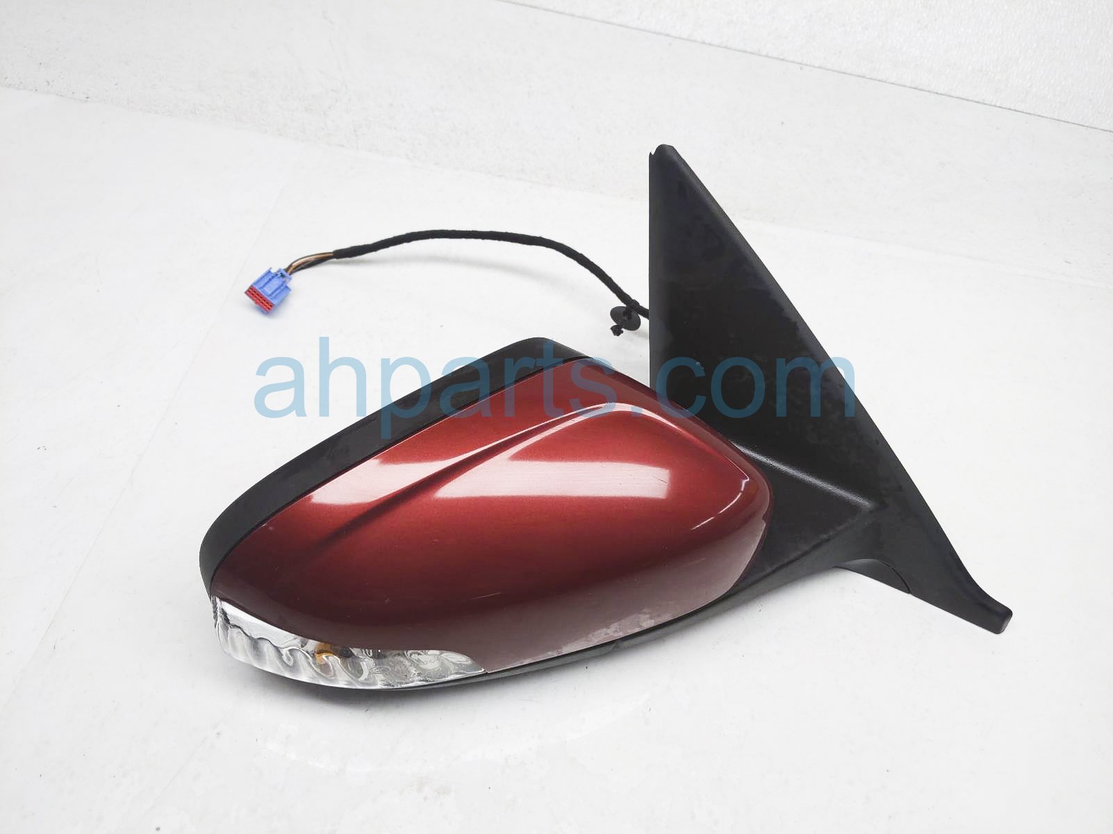 $65 Volvo RH SIDE VIEW MIRROR ASSY - RED