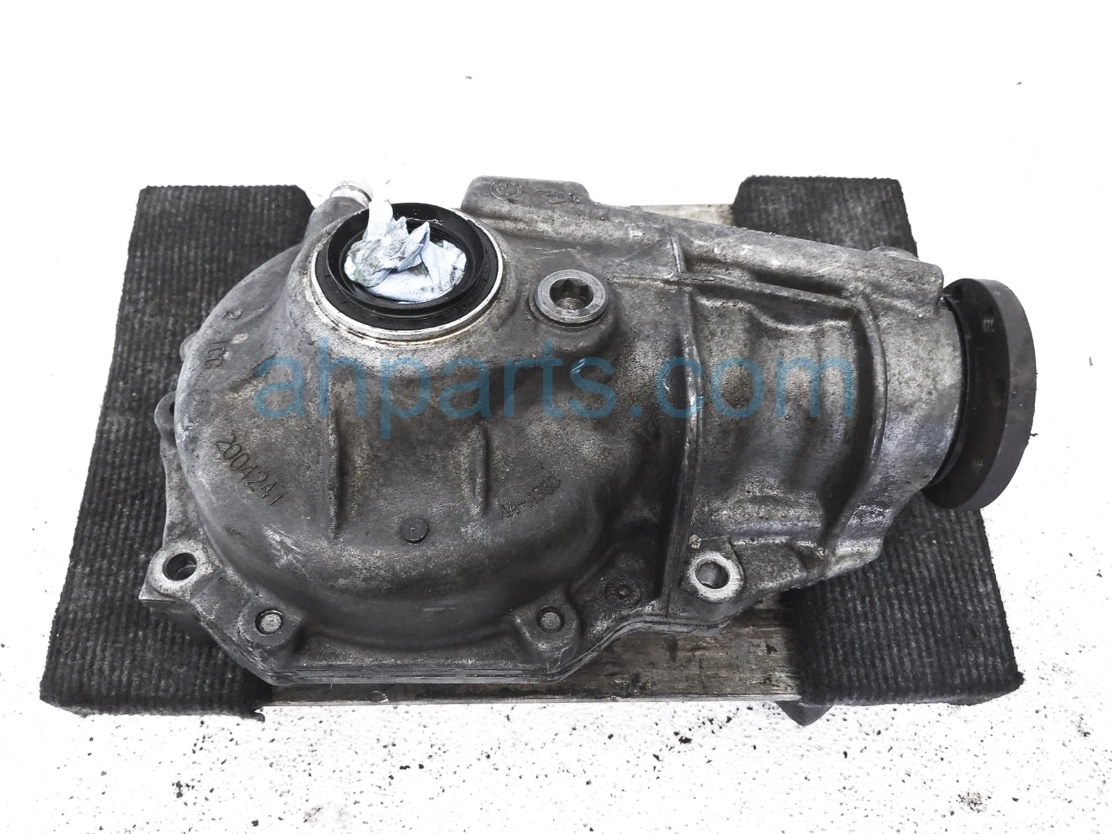 $100 BMW FRONT DIFFERENTIAL - 4.8L