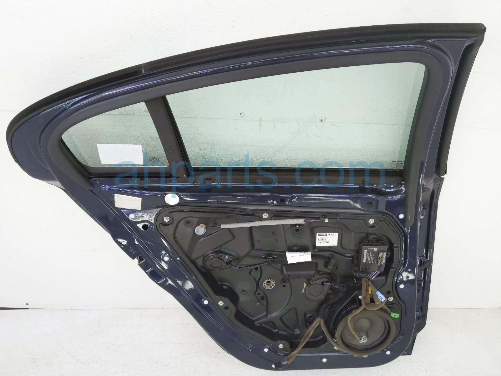 $199 Volvo RR/LH Door w/ Glass no tint - BLUE