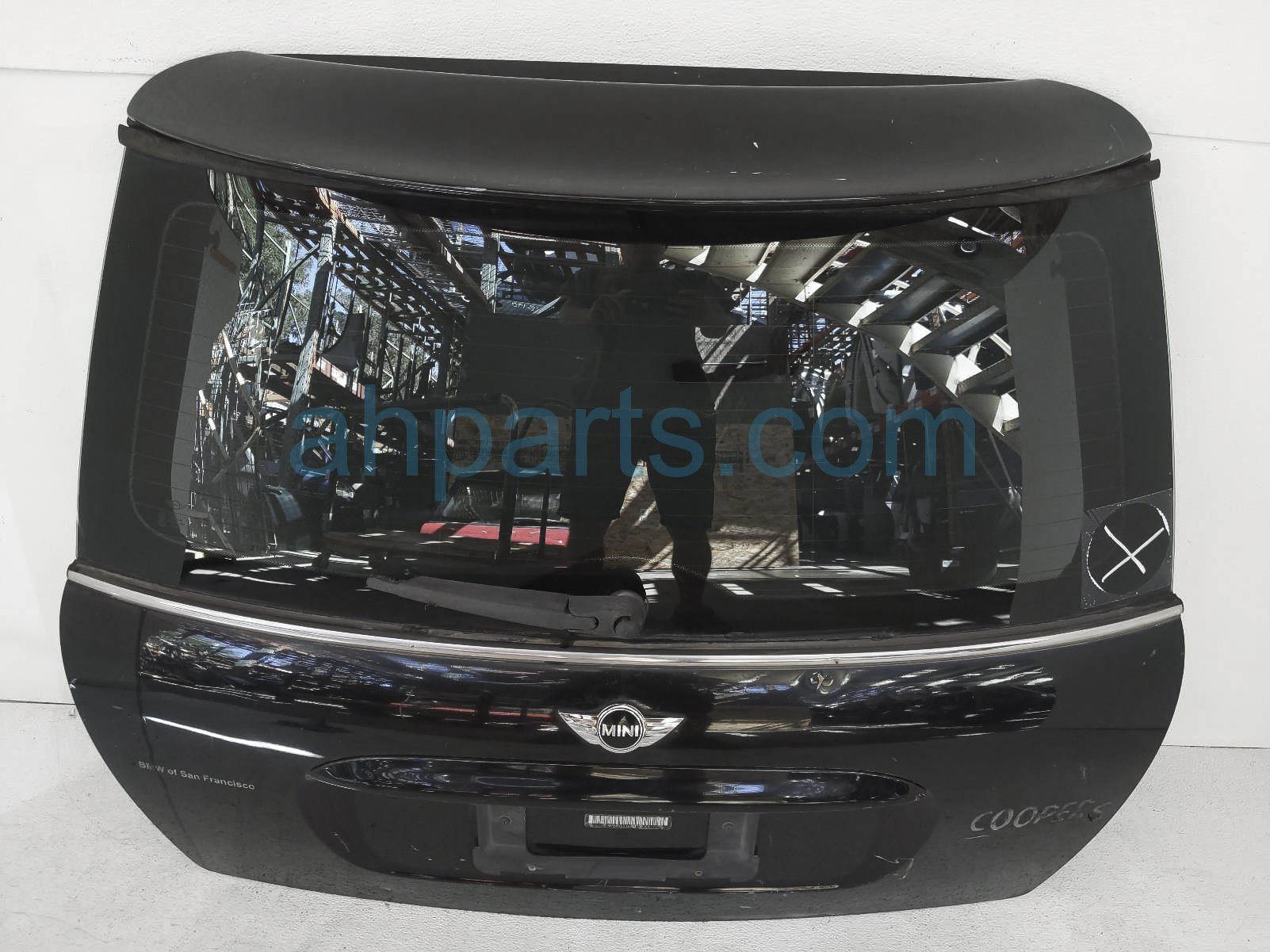 $150 BMW TAIL GATE / LIFT GATE - BLACK- NOTES