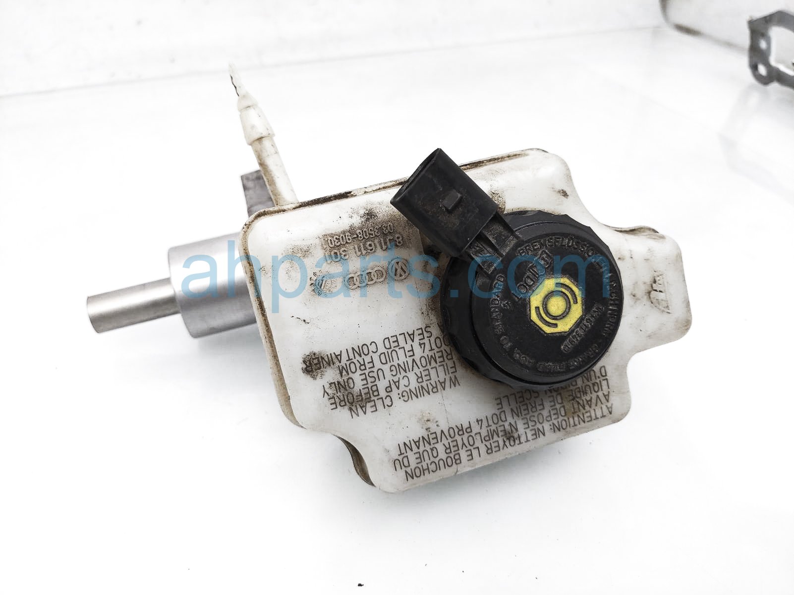 $35 Audi BRAKE MASTER CYLINDER / RESERVOIR