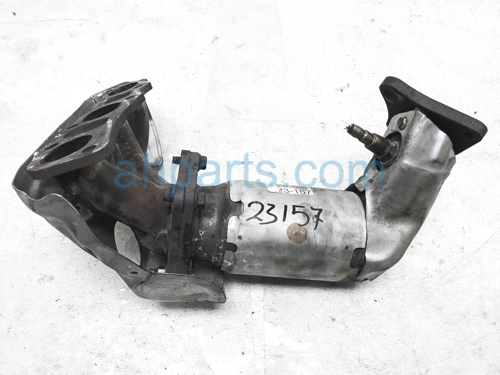 $150 Infiniti RH/RR EXHAUST MANIFOLD / CONVERTER