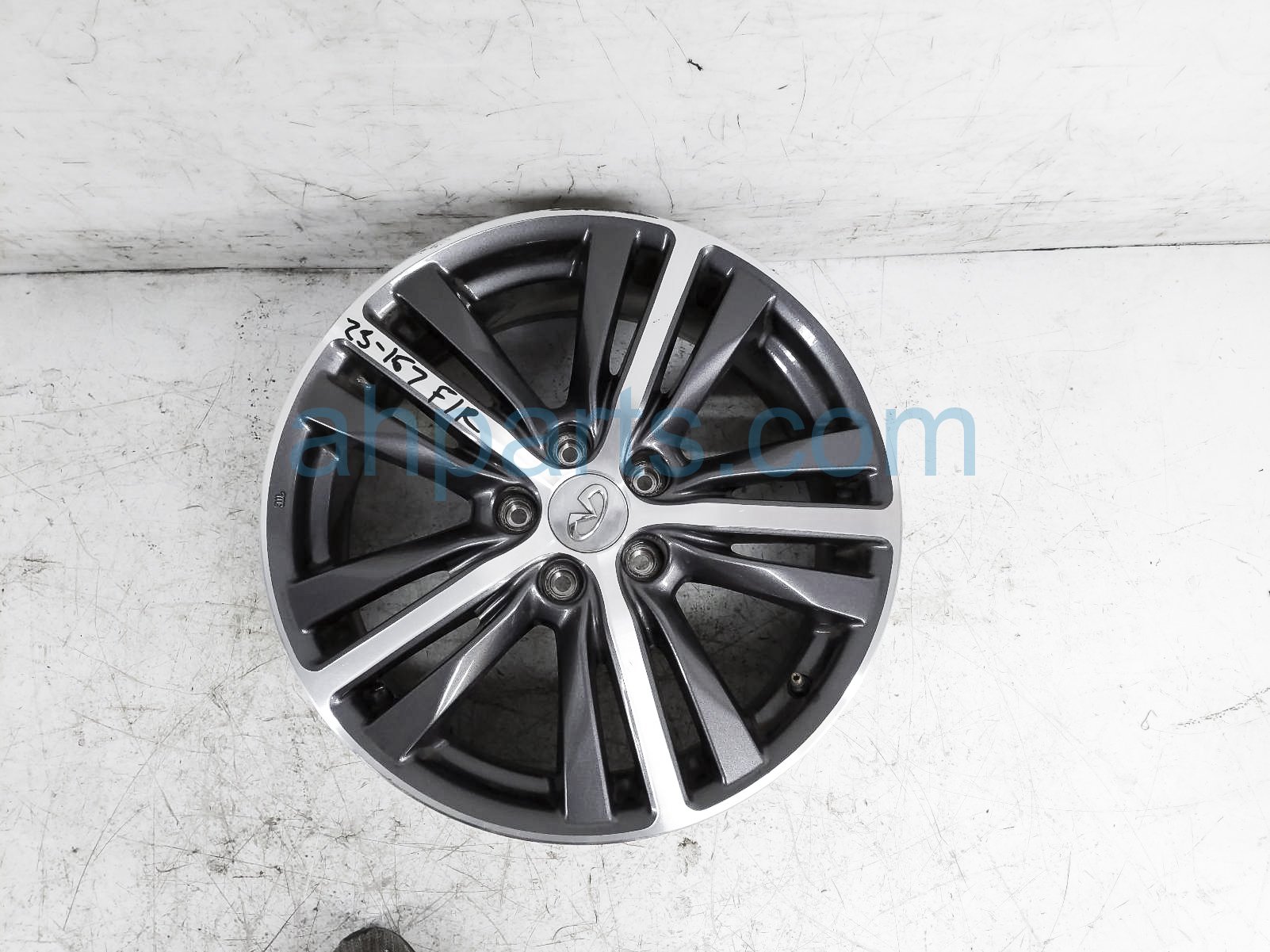 $99 Infiniti FR/RH WHEEL / RIM -