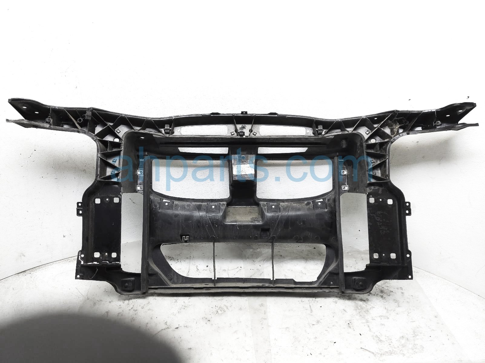 $175 BMW RADIATOR SUPPORT PANEL - NIQ